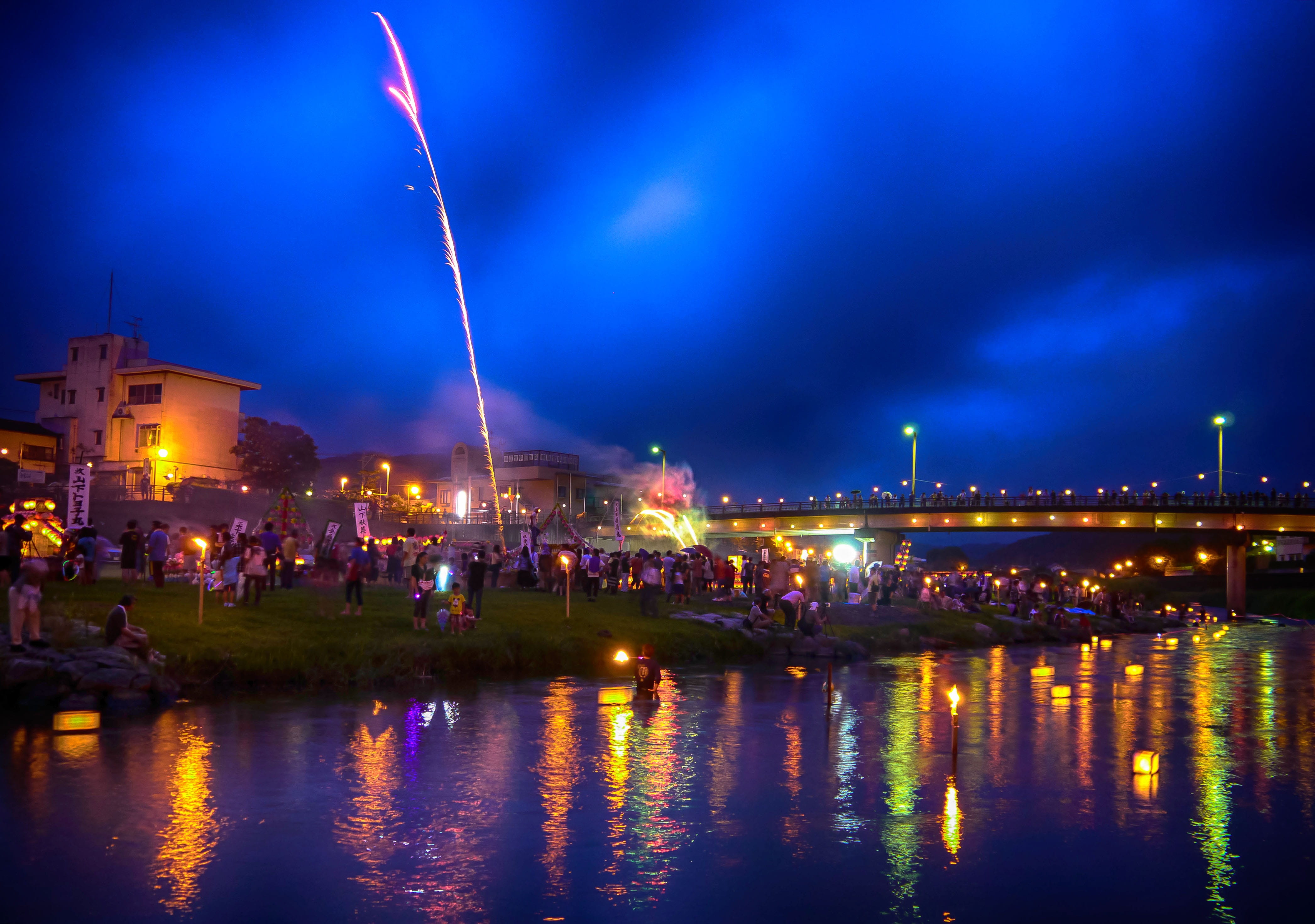 Kumamoto, cityscape, fireworks, group, display, Japan, gather, river, water, people, building, architecture, night, lighting equipment, outdoors, city, HD Wallpaper