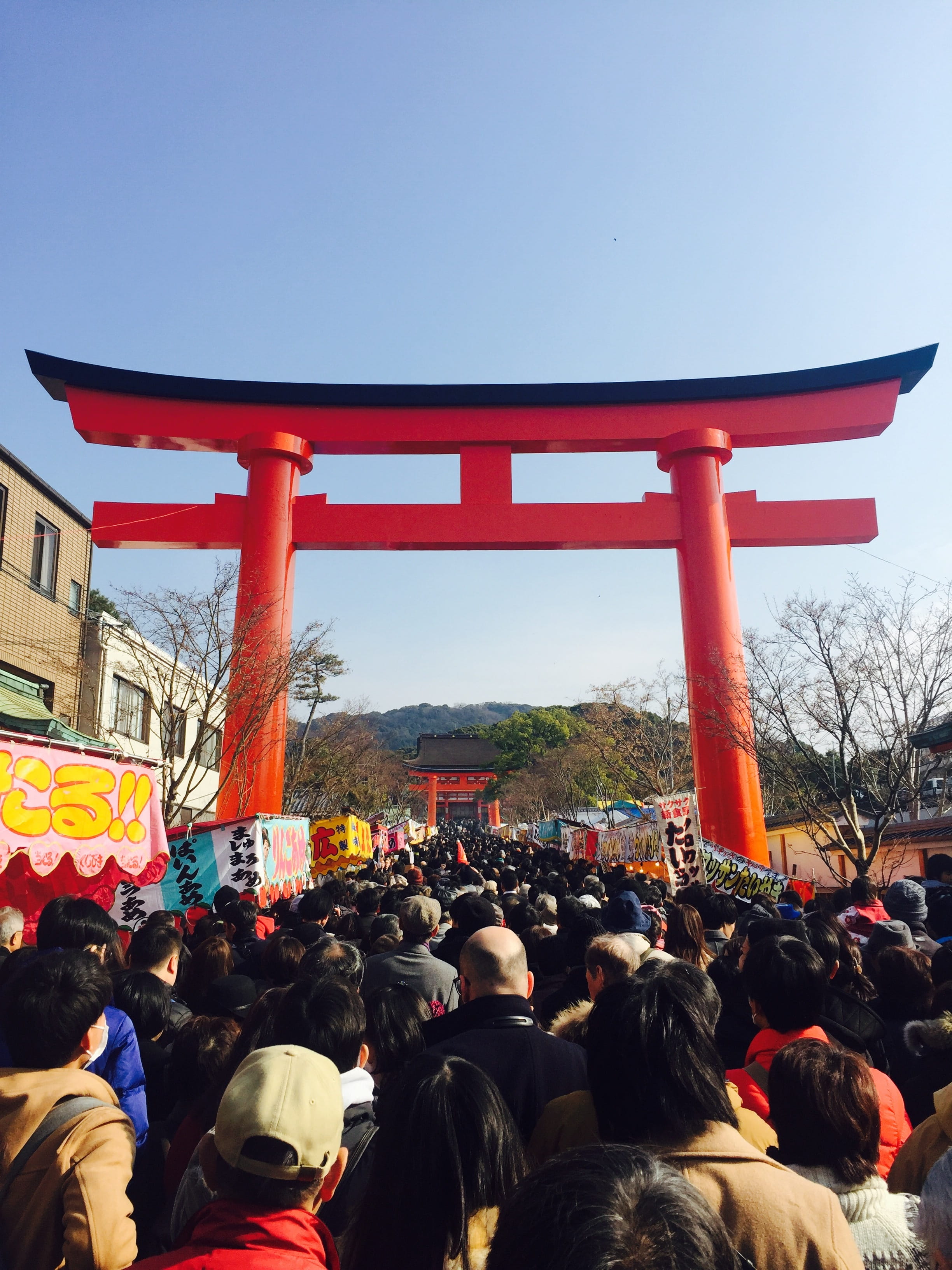 japan, outdoors, sky, place of worship, clear sky, 2K, new years day, belief, architectural column, women, group of people, large group of people, religion, Phone HD Wallpaper