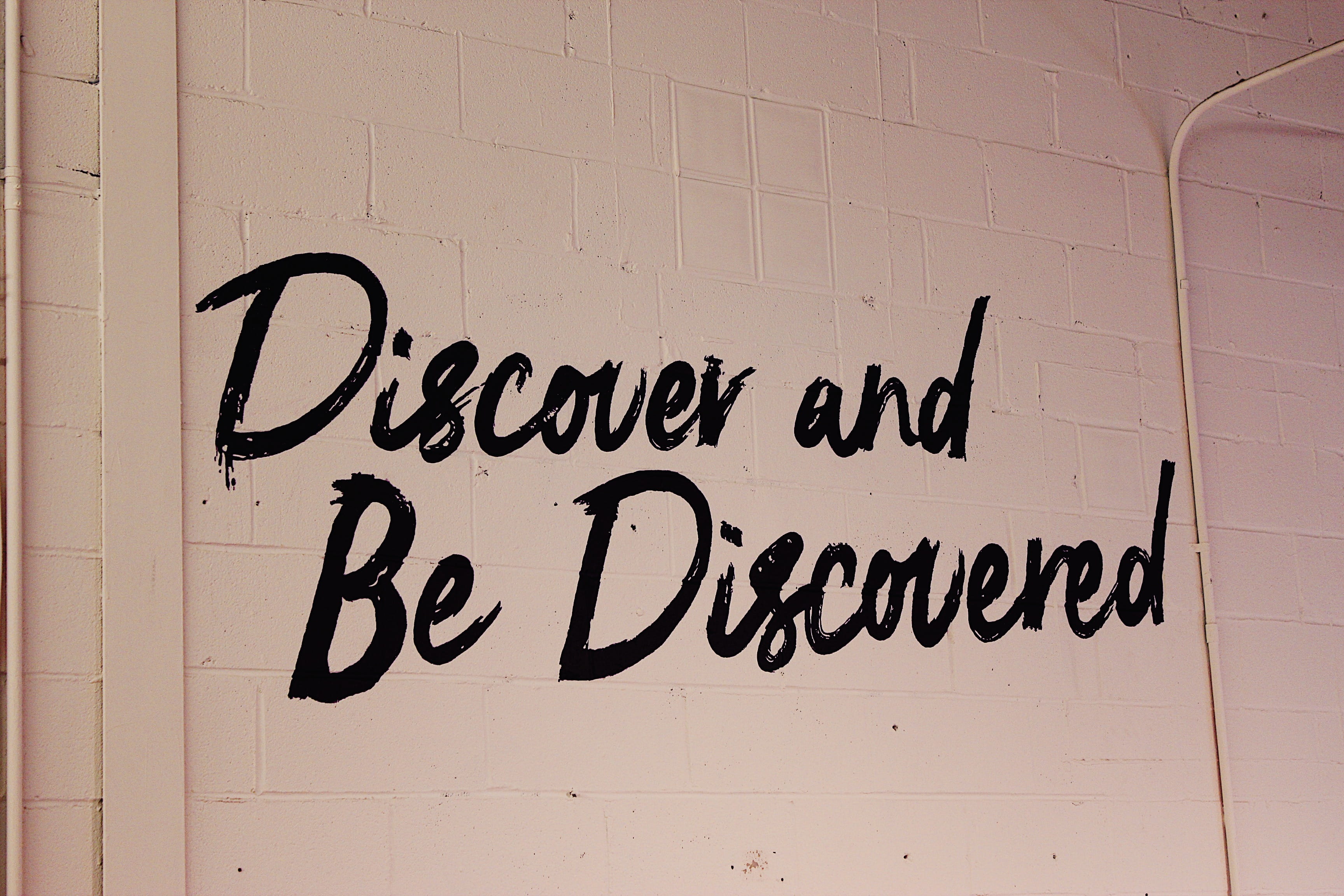 wall, graffiti, letter, silhouette, white color, handwriting, ampersand, information, studio, no people, day, built structure, information sign, white board, HD Wallpaper