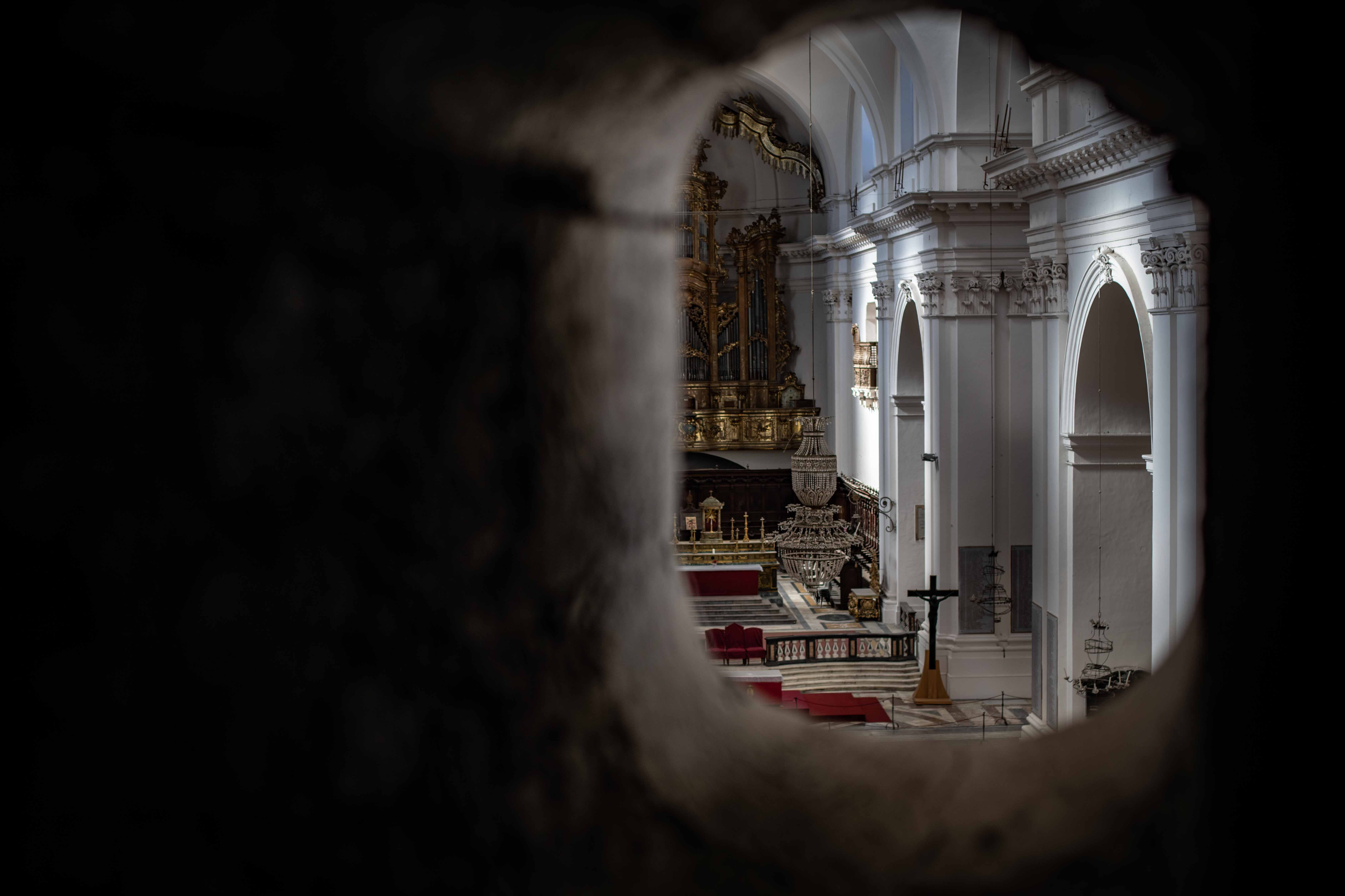 building, corridor, travel destinations, building exterior, flooring, apse, the past, place of worship, person, travel, indoors, aisle, architecture, black, HD Wallpaper