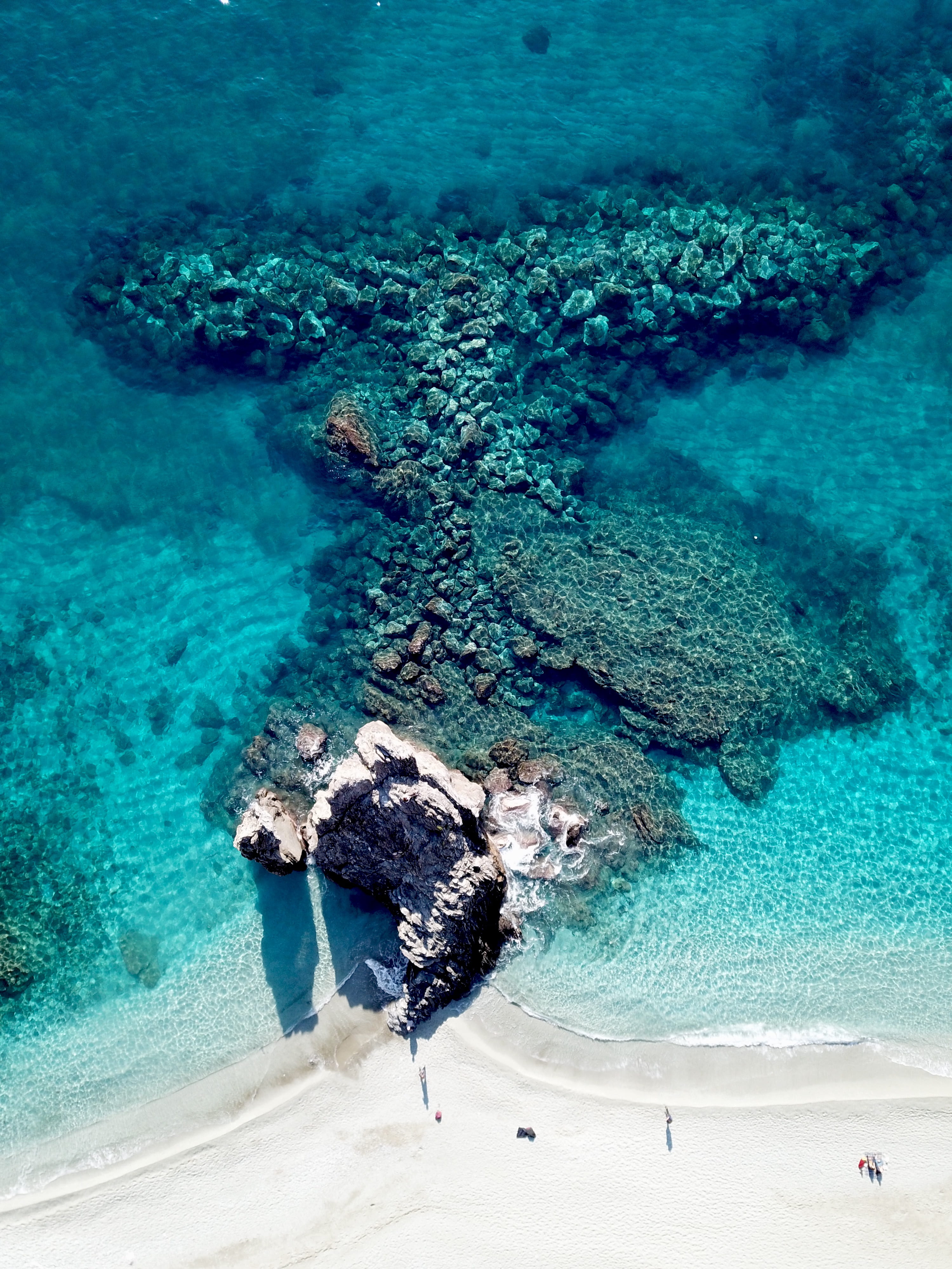 undersea, sea, aerial view, beauty in nature, high angle view, corals, men, s, bird, adult, rocks, vacations, nature, sport, underwater, view, ocean, turquoise colored, Phone HD Wallpaper