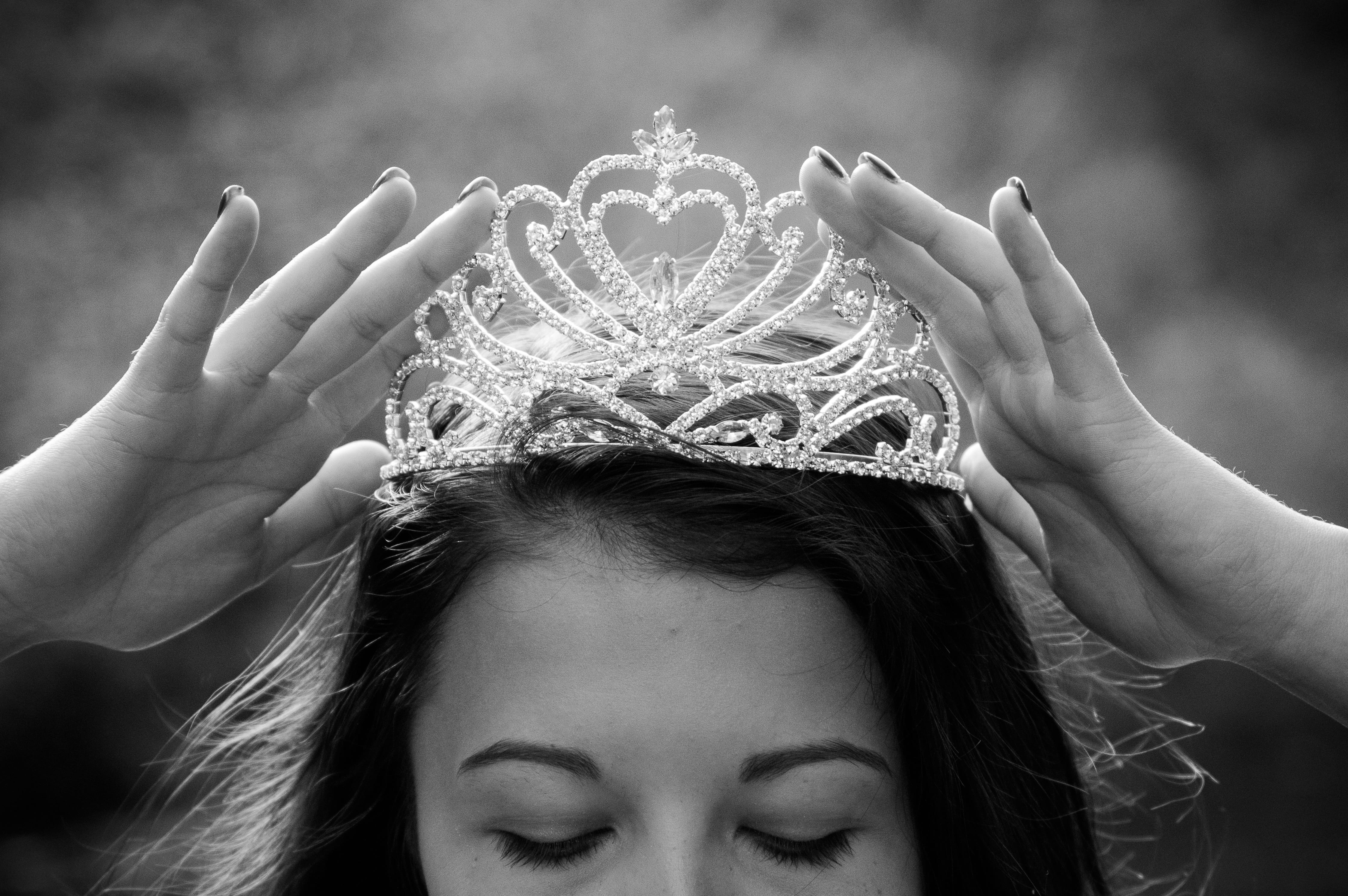 portrait, one person, front view, elegance, holding, women, human face, queen, silver, hand, princess, young adult, eyes closed, crown, young women, beautiful woman, HD Wallpaper