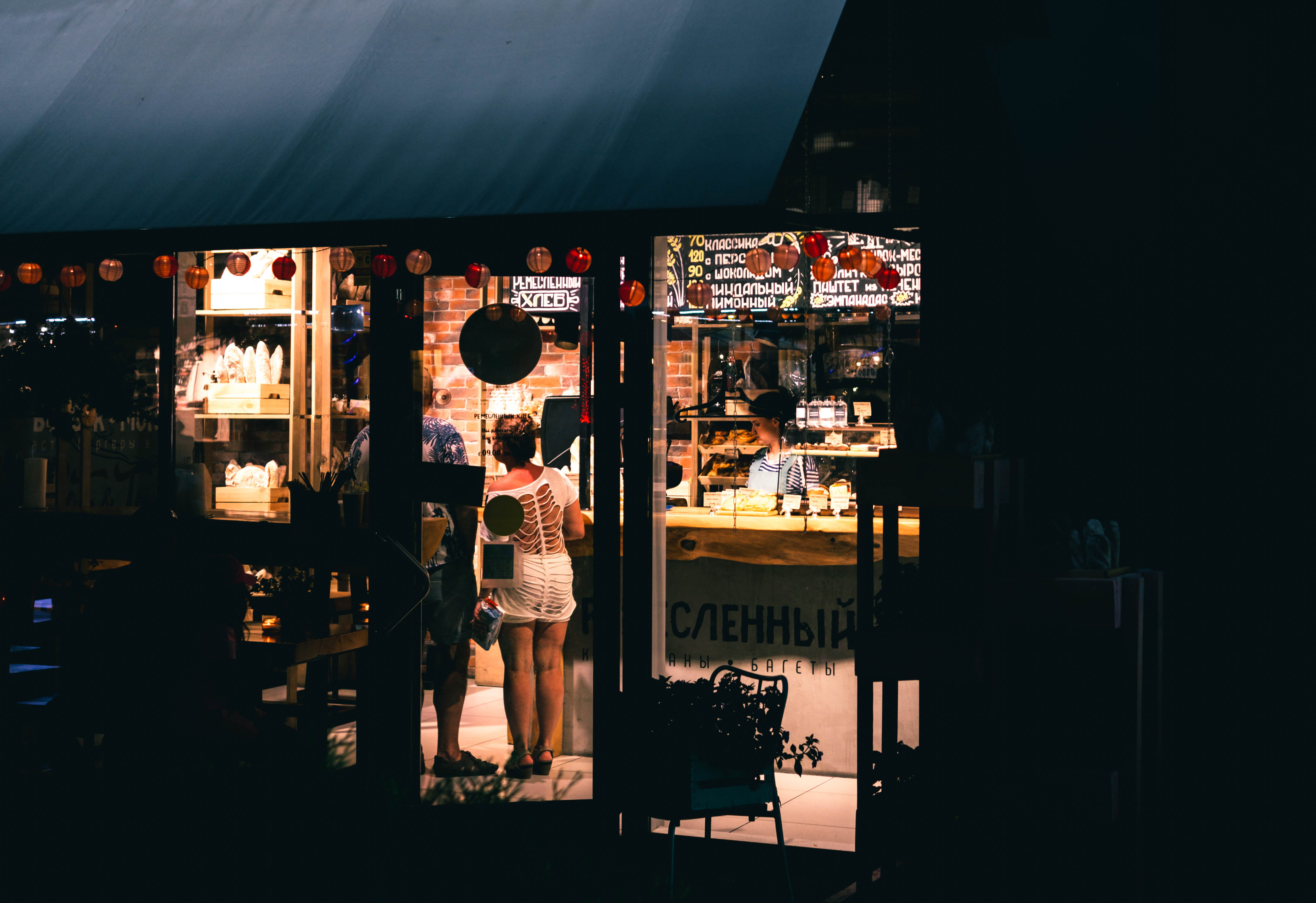 russia, xe3, store, blacksea, built structure, food and drink, group of people, standing, illuminated, coffee machine, business, architecture, tea  sea, HD Wallpaper