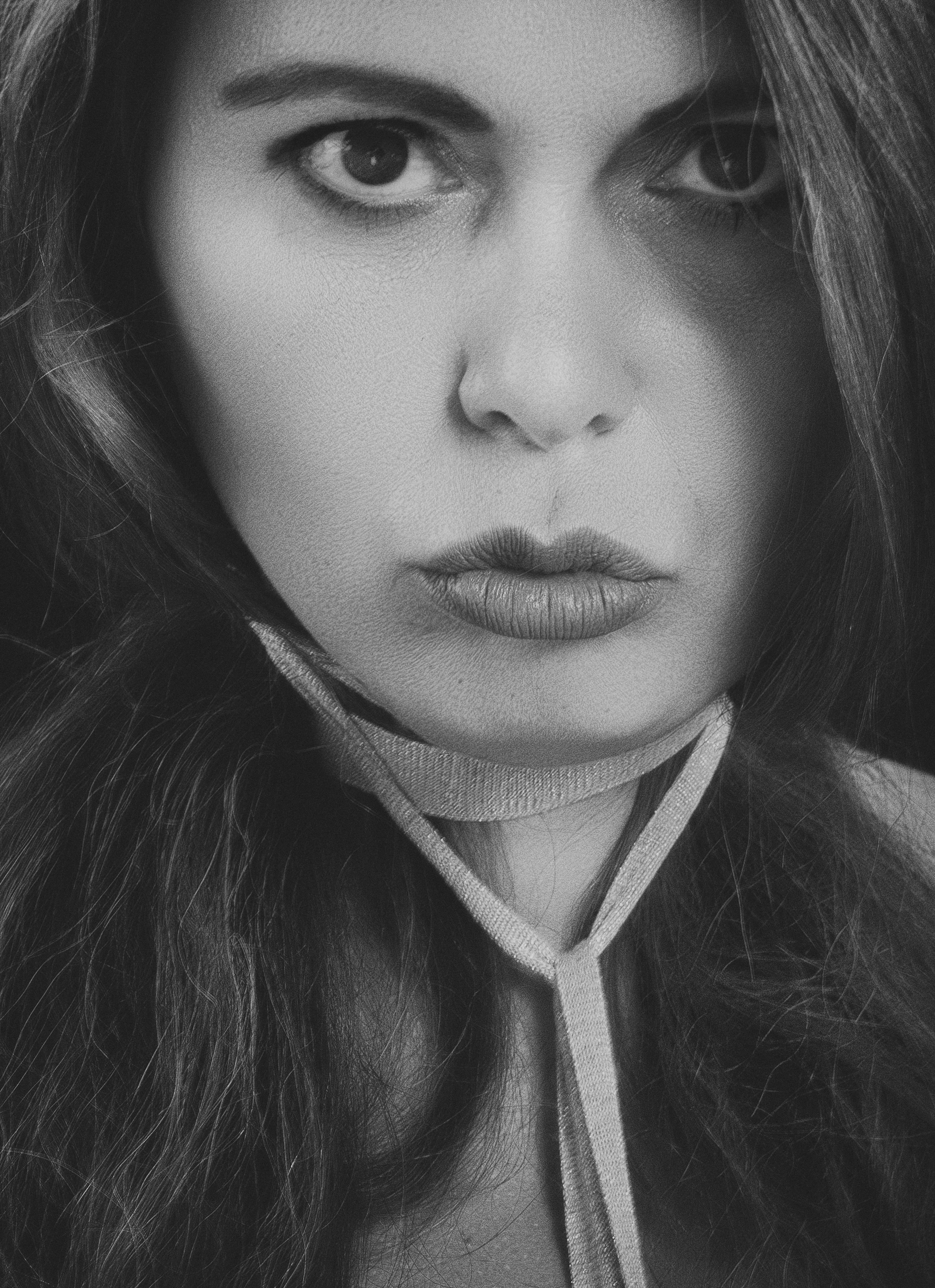 lifestyles, closeup, human, performer, art, long hair, women, photo, photography, beauty, young adult, head, face, texture, looking at camera, adult, lip, Phone HD Wallpaper