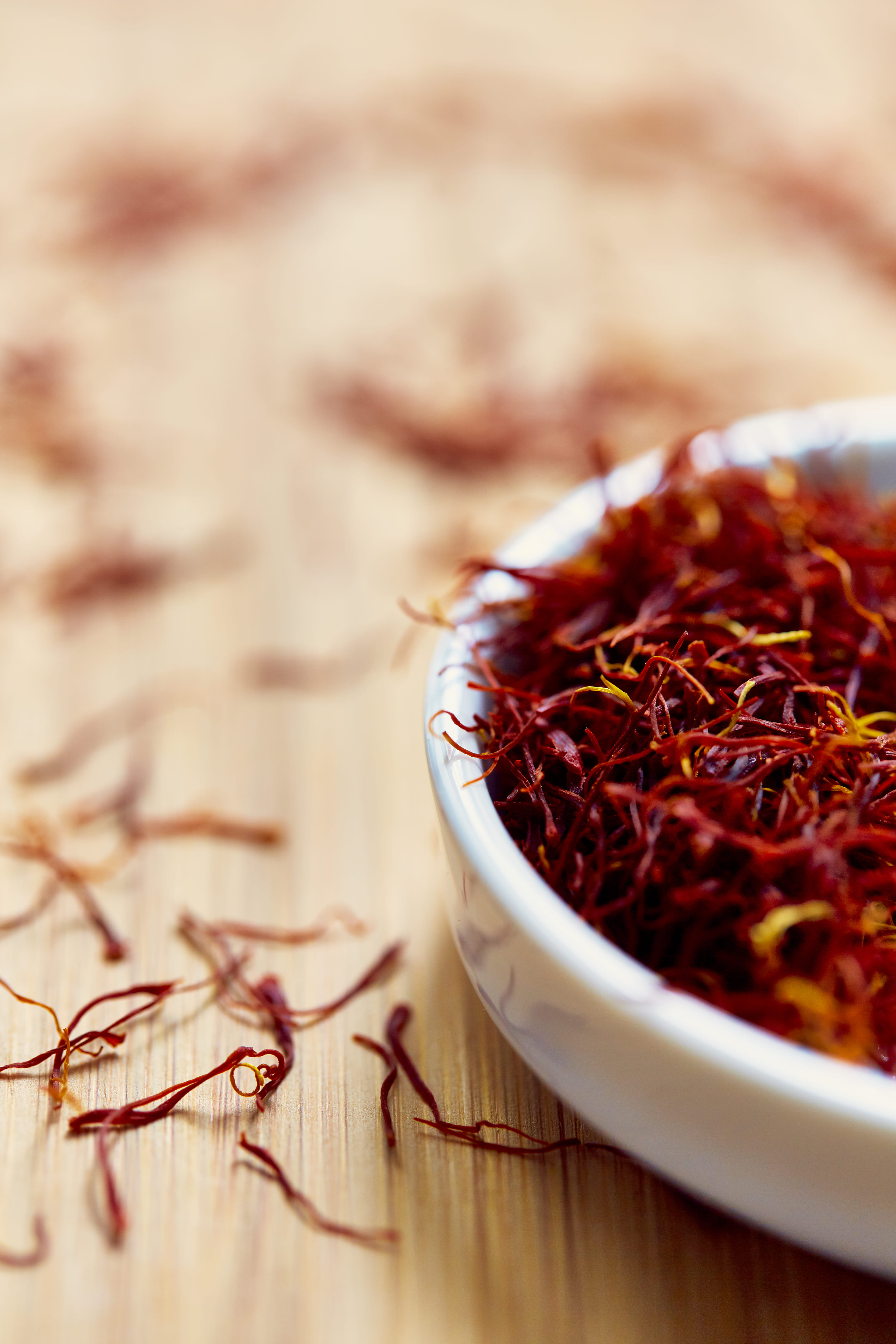 bowl, pasta, freshness, flower, culinary, close-up, dry, food, herbal, blossom, vegetable, bean, healthy eating, drink, spice, pottery, red, still life, Phone HD Wallpaper