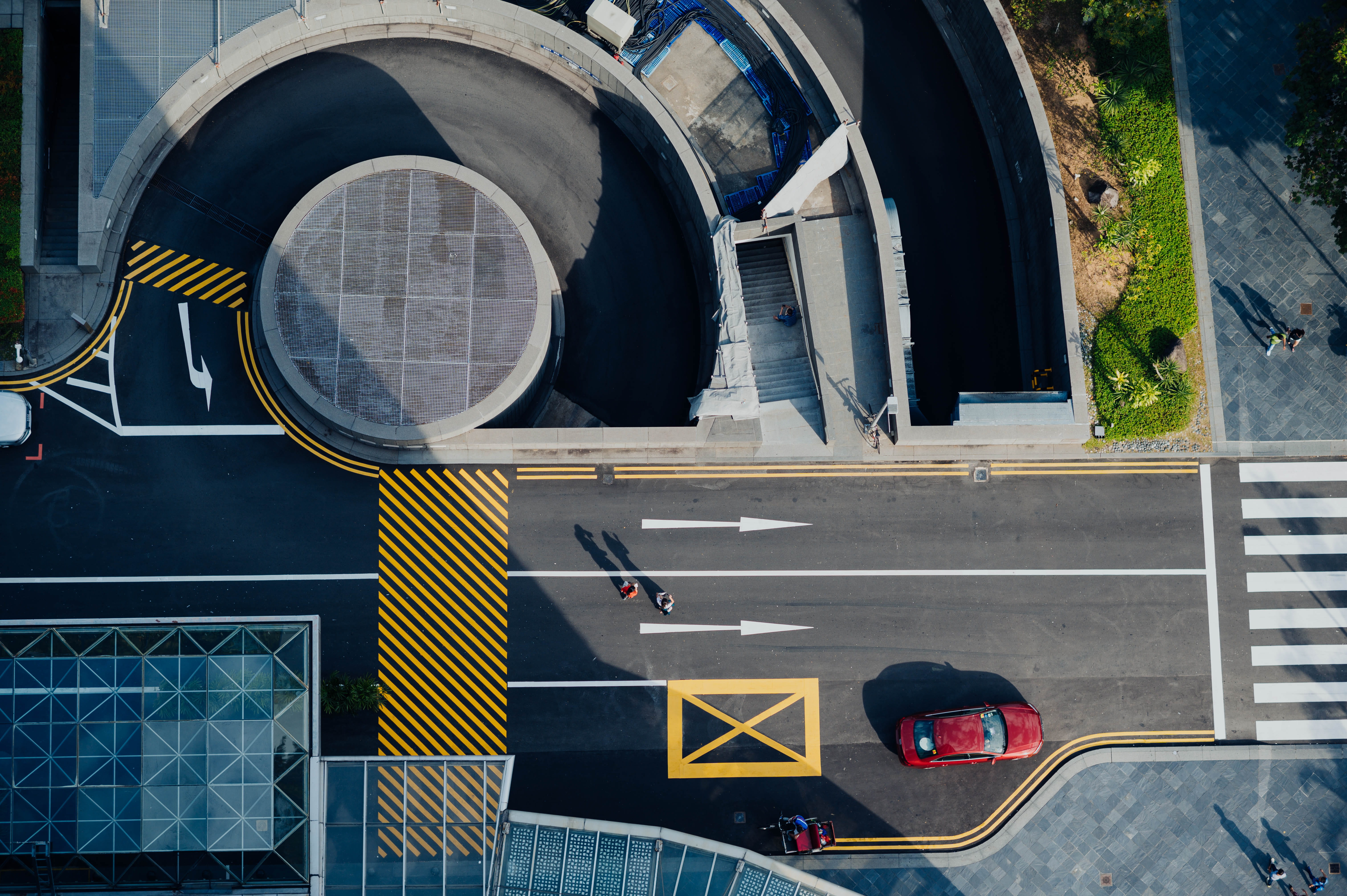 red, no people, architecture, building, sunlight, sports car, automobile, landscape, marking, 5K, day, communication, aircraft, vehicle, car, sign, intersection, HD Wallpaper