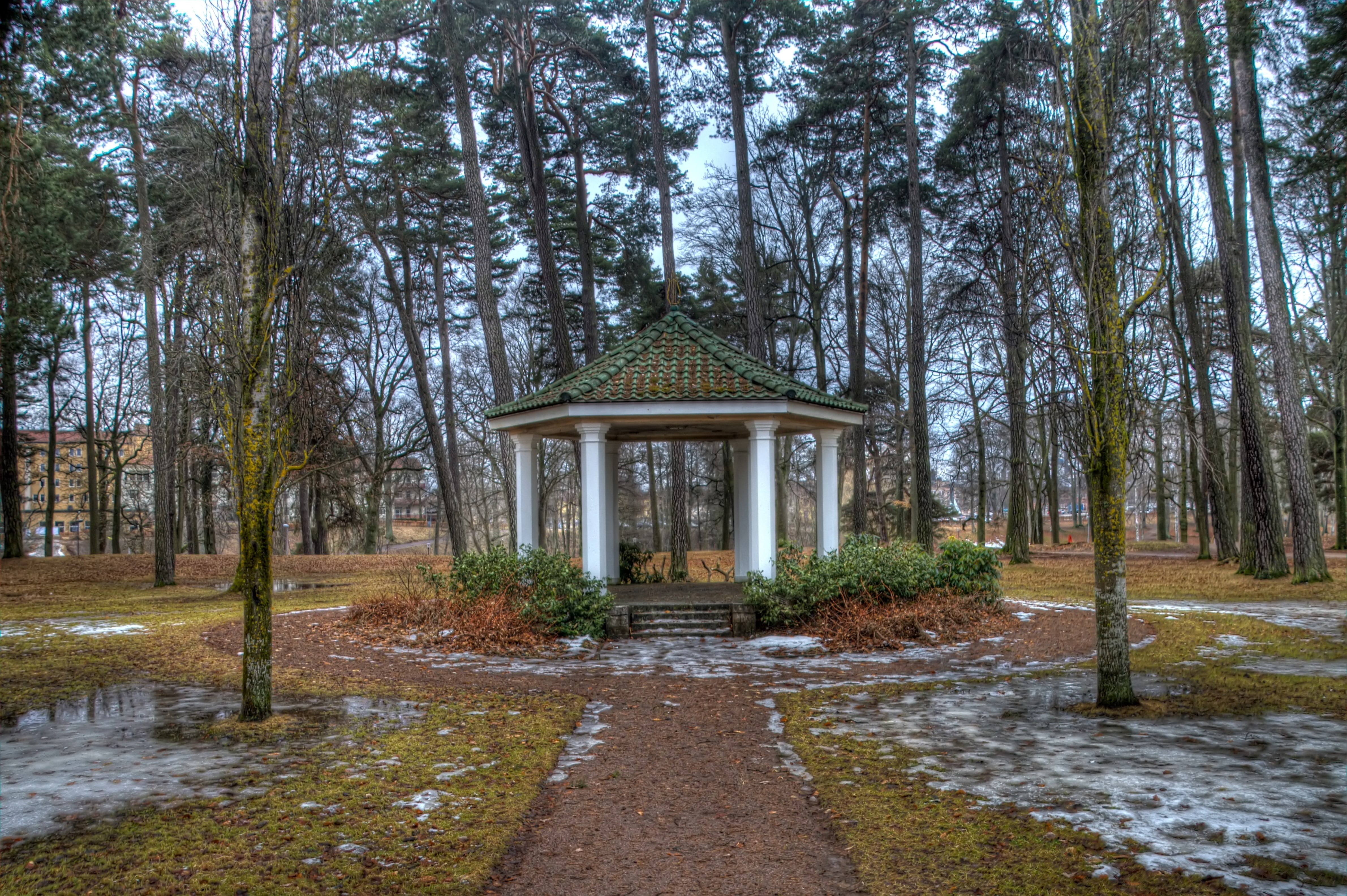 landscape, nature, cultures, 4K, old, growth, tranquility, water, spring, tree, pavilion, the way forward, white, outdoors, history, gazebo, footpath, HD Wallpaper