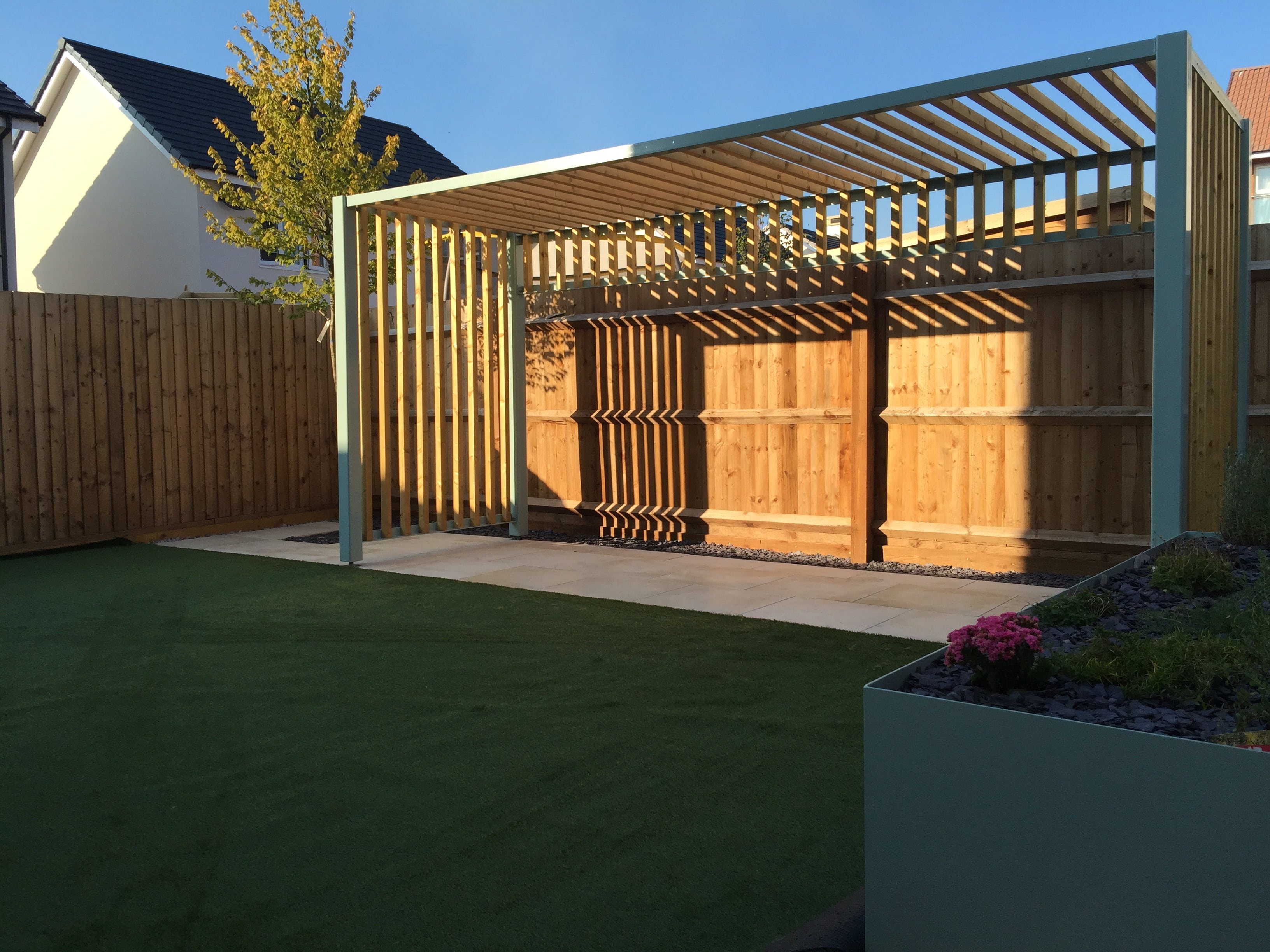 flowering plant, rack, patio, no people, house, garage, day, sunlight, wooden, wood - material, nature, 2K, front or back yard, pergola, green color, outdoors, HD Wallpaper