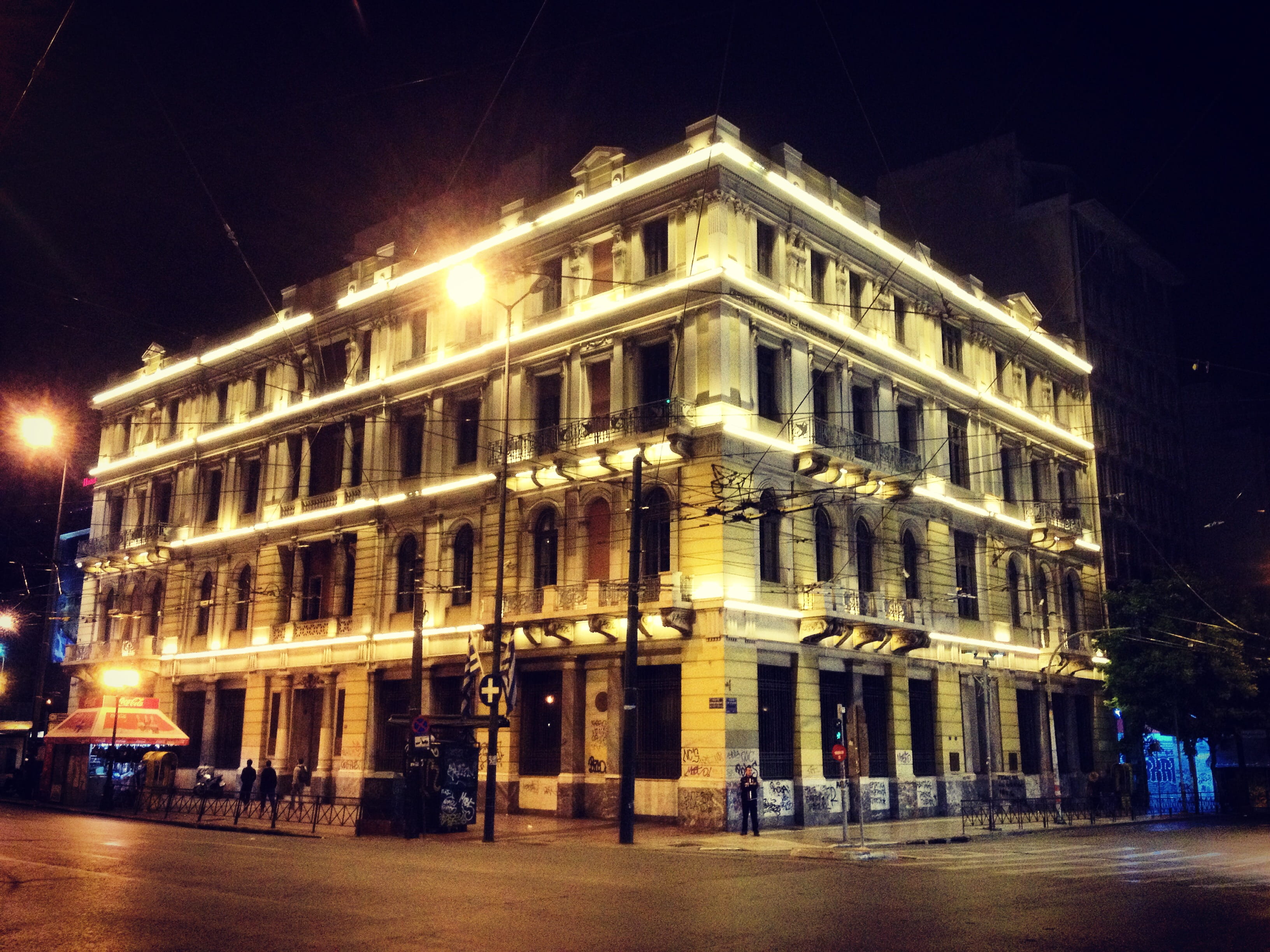 street, built structure, architecture, omonoia square, building exterior, nightlife, window, 2K, nature, illuminated, outdoors, facade, city, street light, HD Wallpaper