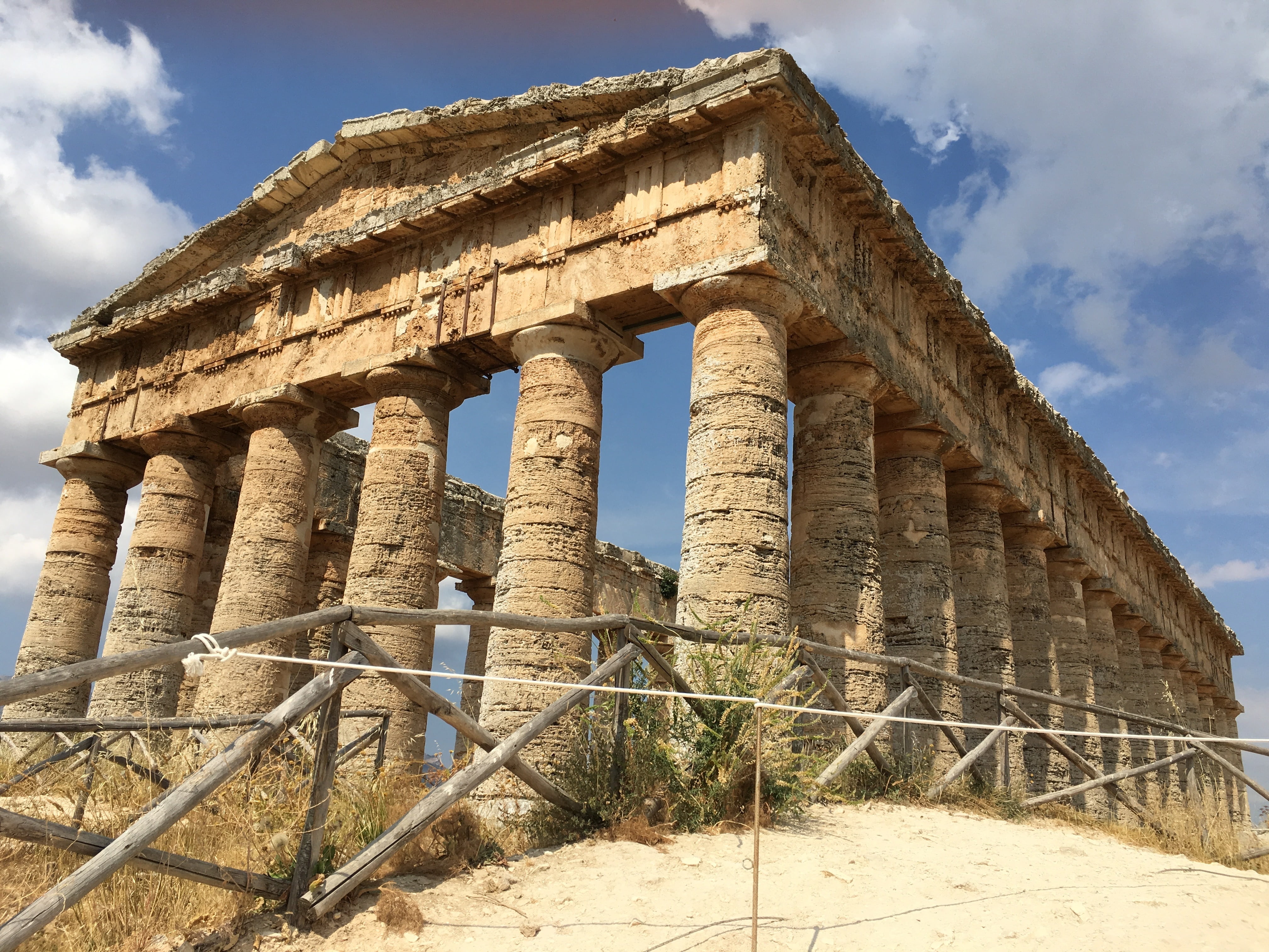 segesta, low angle view, temple, famous Place, columns, tourism, travel destinations, built structure, sky, old Ruin, pediment, architecture, old, cloud - sky, HD Wallpaper