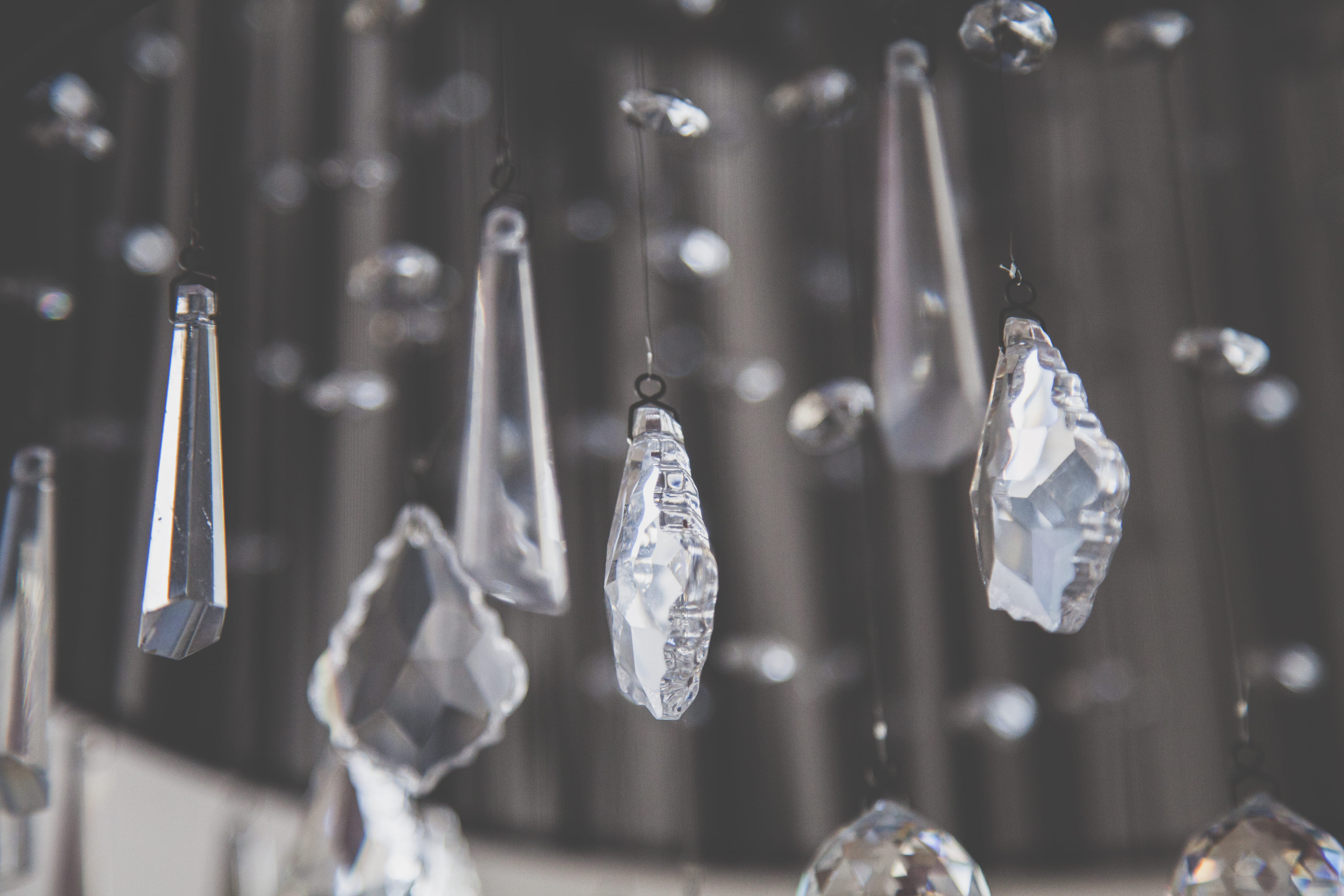 bag, light, group, sepia, business, lamp, still life, man made, clear, indoors, crystals, large group of objects, focus on foreground, reflection, design, HD Wallpaper