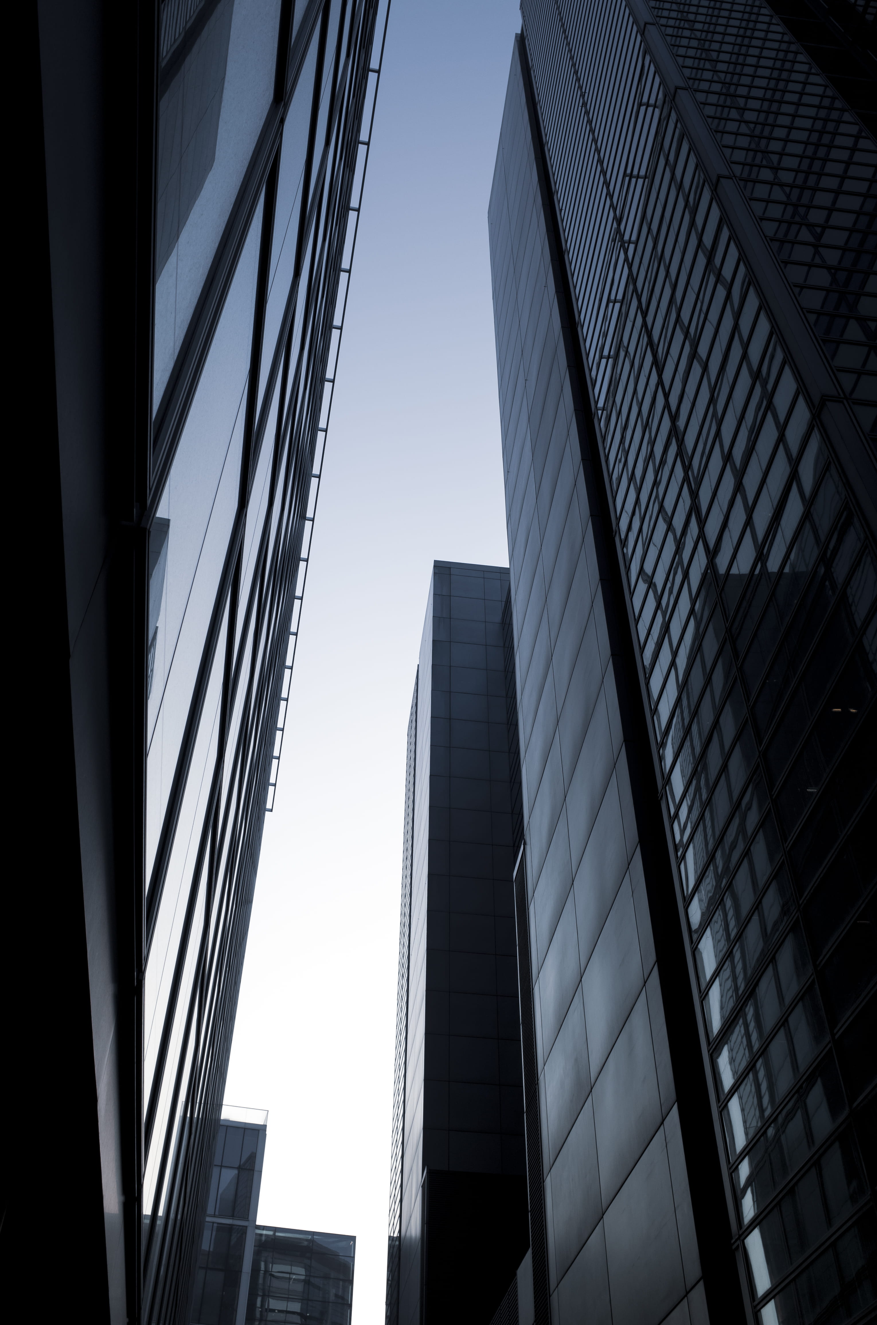 wormseye, buildings, outdoors, high, low angle view, window, windows, downtown, office building, building exterior, high rise, united kingdom, rise, financial district, Phone HD Wallpaper