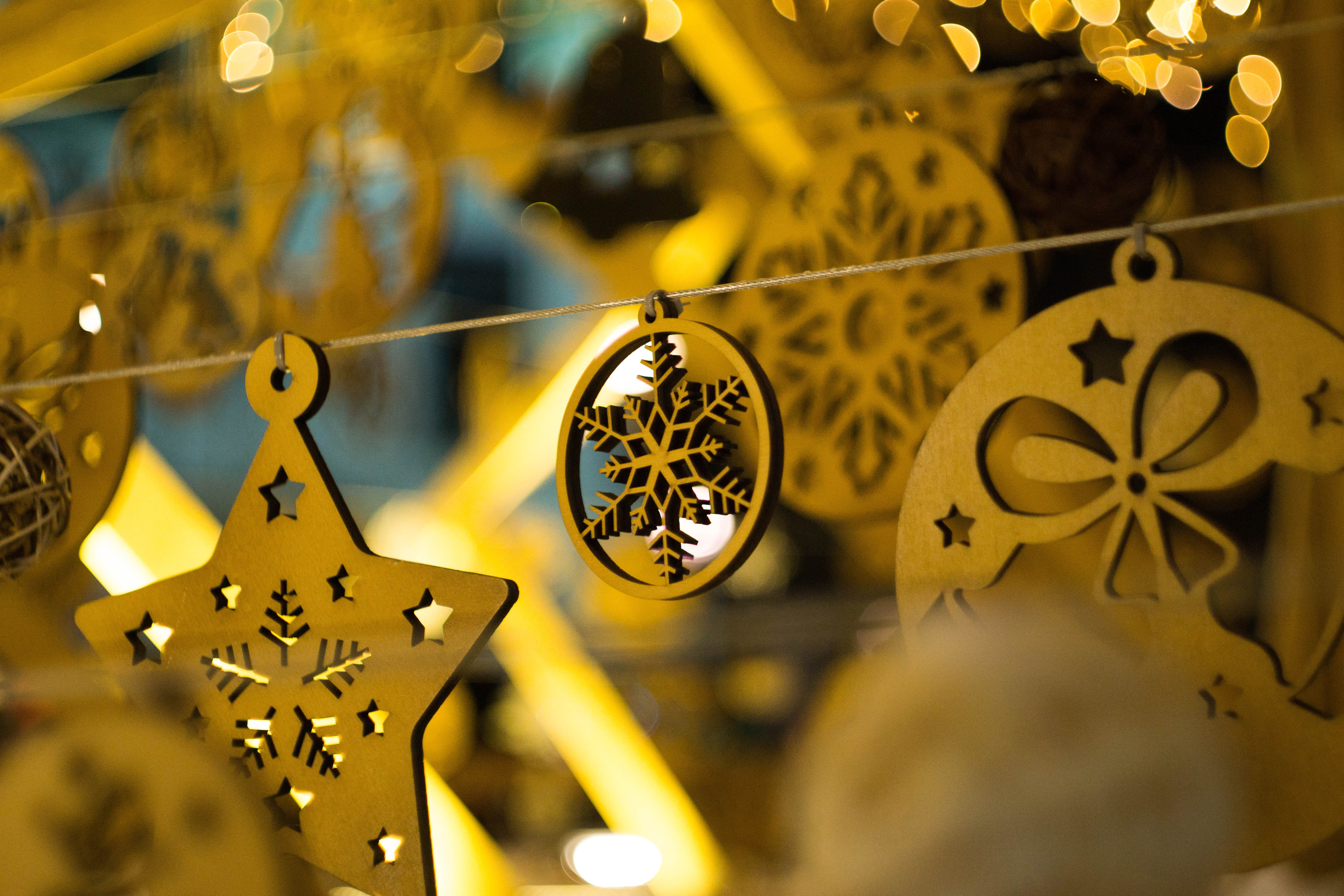 decors, tree, emblem, lighting equipment, snowflake, art and craft, light, focus on foreground, star, hanging, 5K, event, brass section, winter, holiday, HD Wallpaper