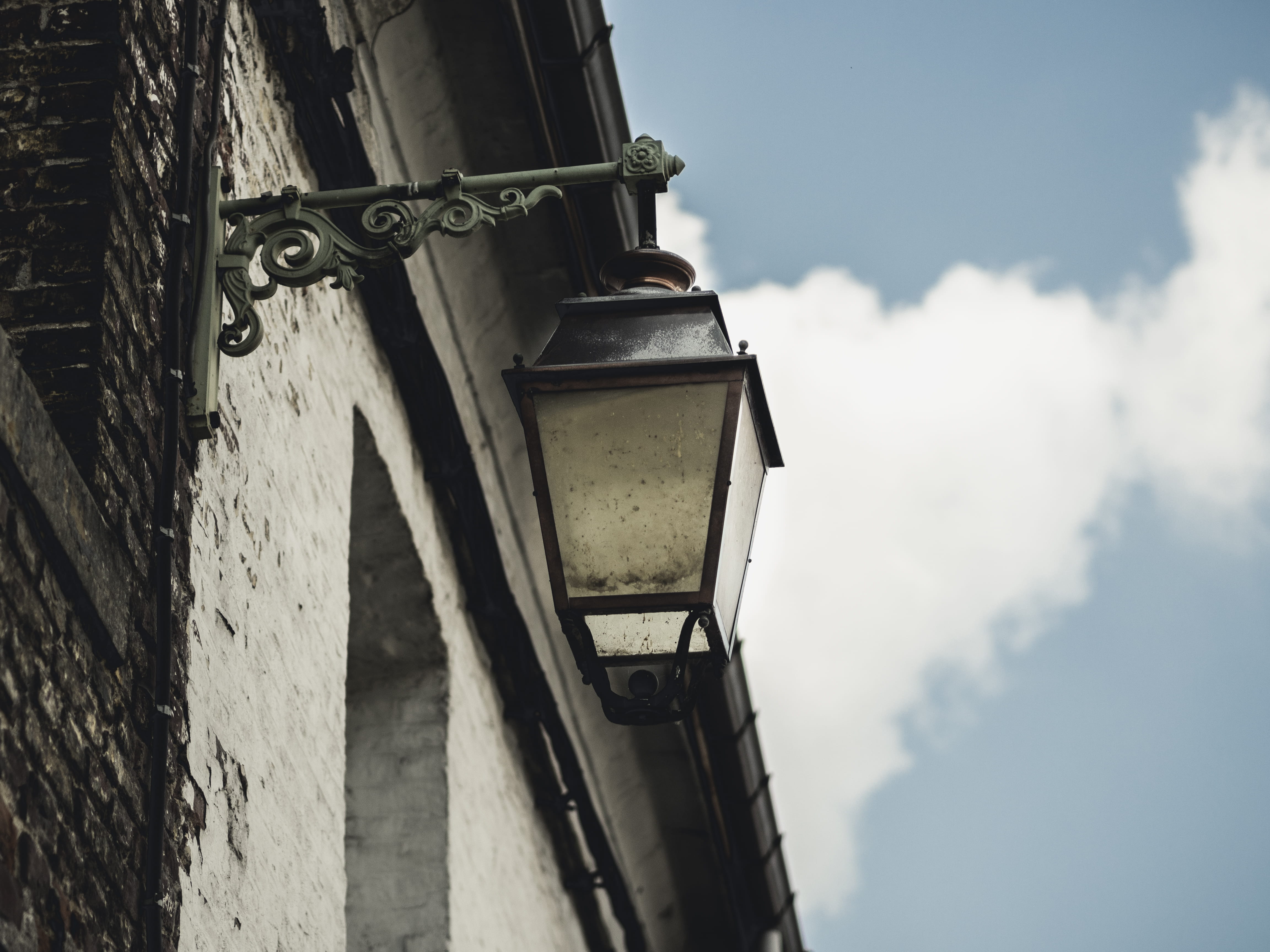 outdoors, nature, tile roof, day, street light, 4K, low angle view, lampshade, electric lamp, street, food, honeycomb, honey, cowbell, musical instrument, HD Wallpaper