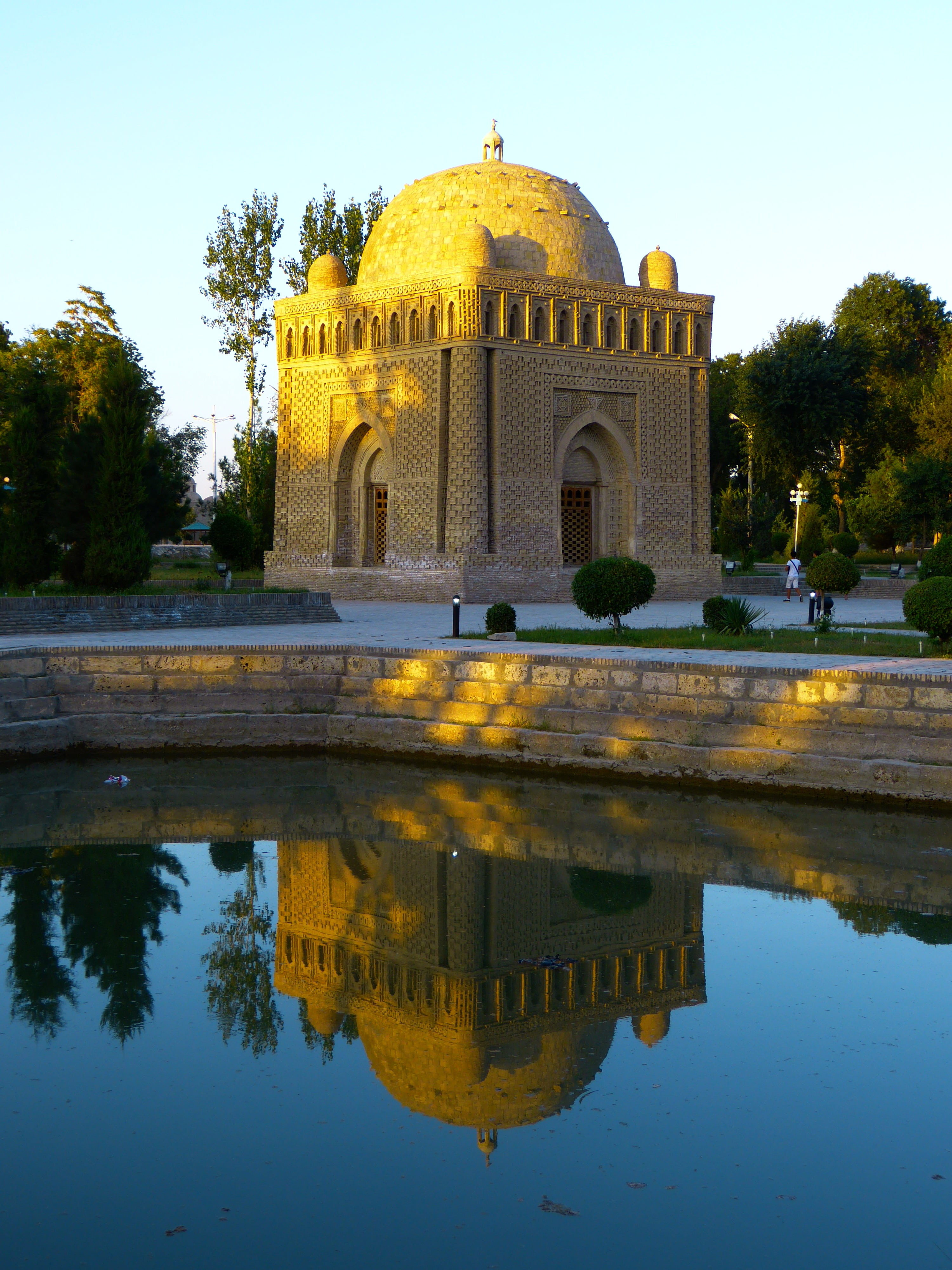 old, dome, building exterior, tree, architecture, outdoors, samanid mausoleum, waterfront, lake, tourism, tomb, travel destinations, the past, nature, brick architecture, Phone HD Wallpaper