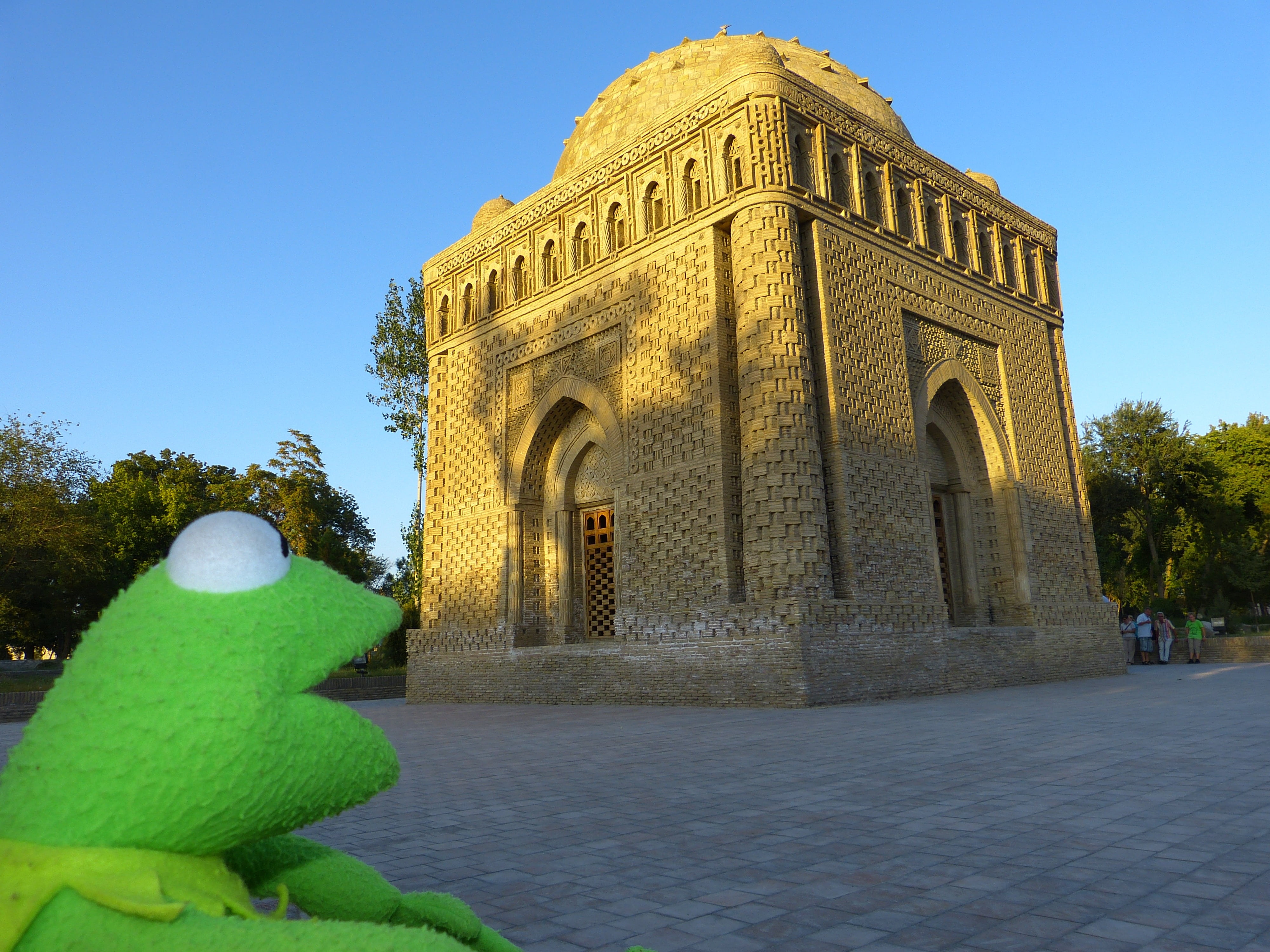 sky, evening, uzbekistan, day, bukhara, 4K, samanid mausoleum, clear sky, history, green color, the past, travel destinations, building exterior, plant, HD Wallpaper