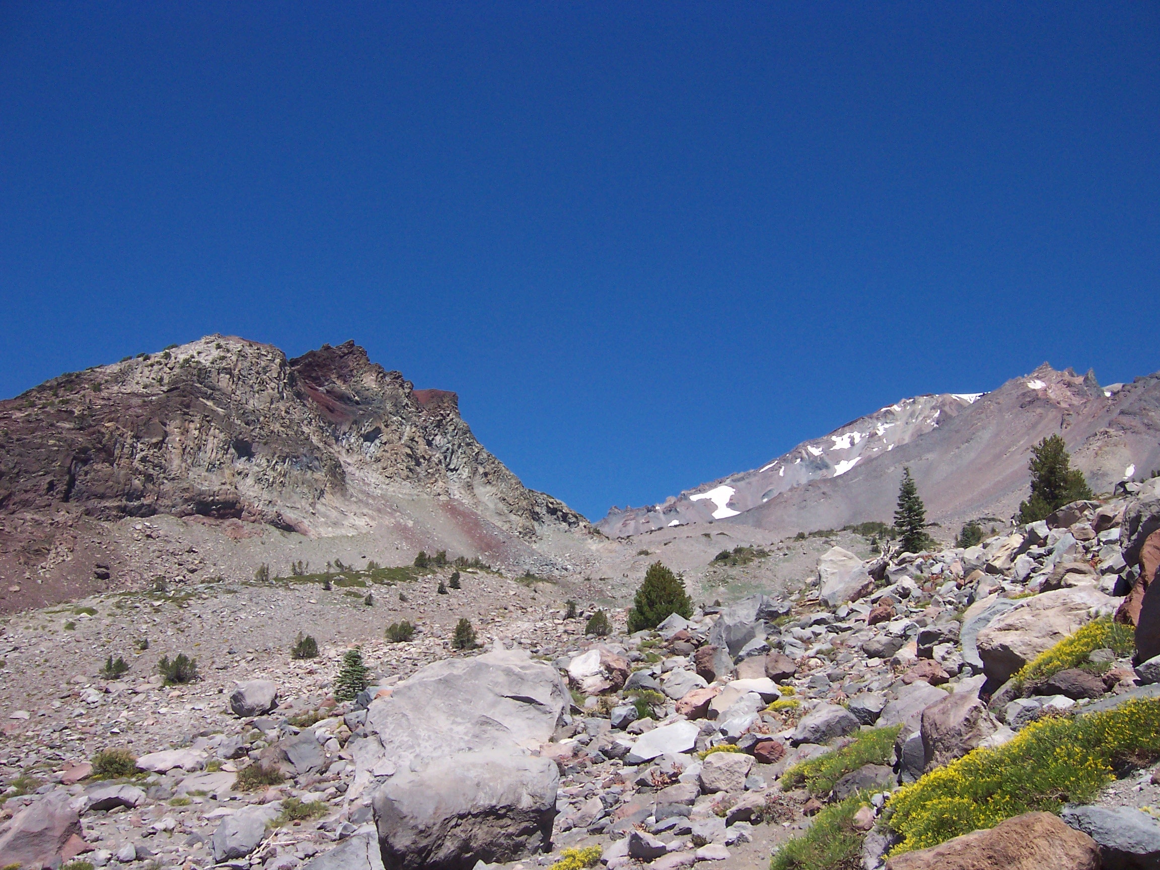 plant, mount shasta, rock, top, volcano, high, 1080P, volcanic, scenics - nature, copy space, summit, rock - object, tranquil scene, day, mountain range, HD Wallpaper