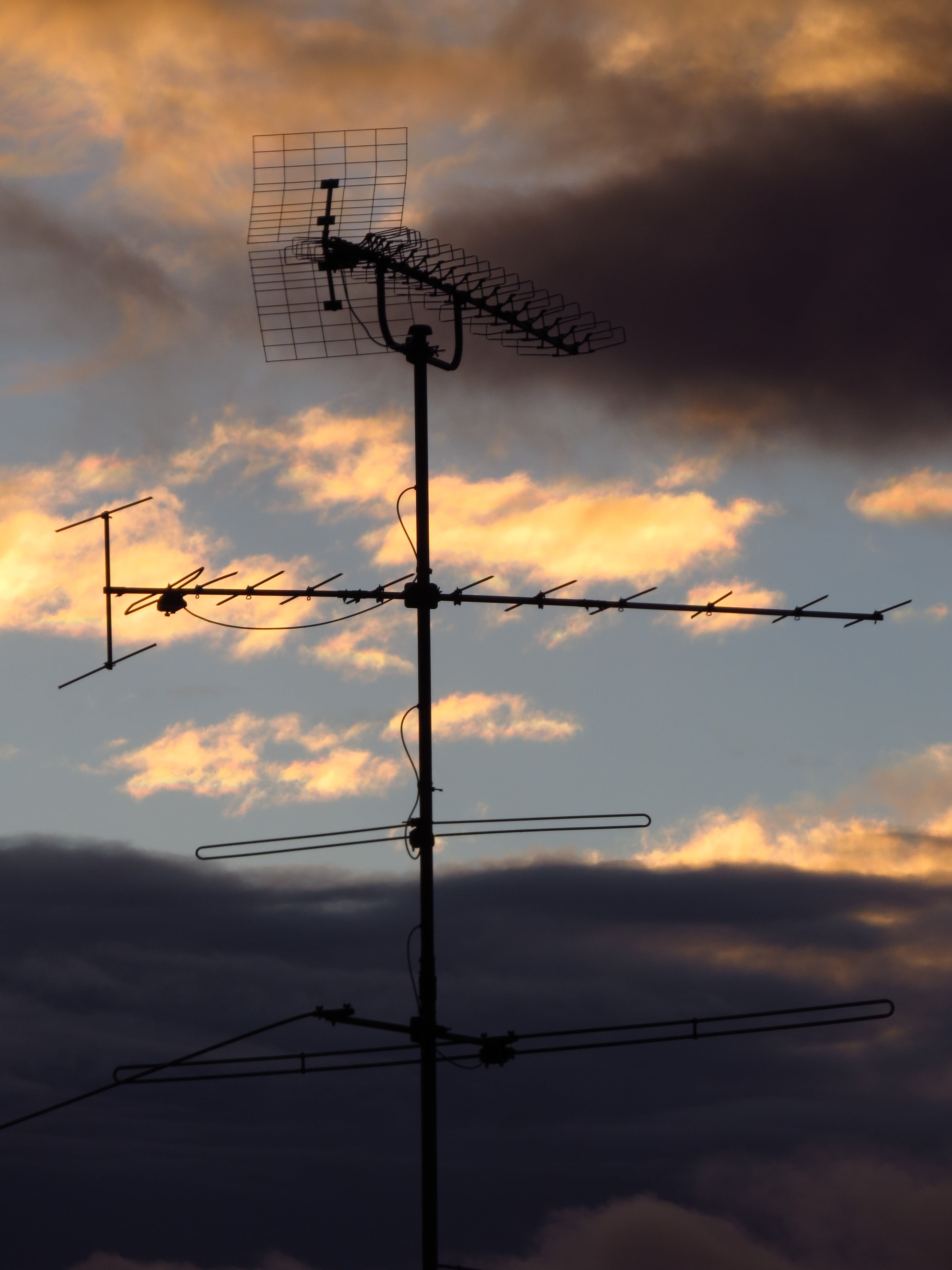 orange color, low angle view, watch tv, electricity, silhouette, clouds, sunset, radio, no people, television aerial, 4K, outdoors, cloud - sky, electrical equipment, Phone HD Wallpaper