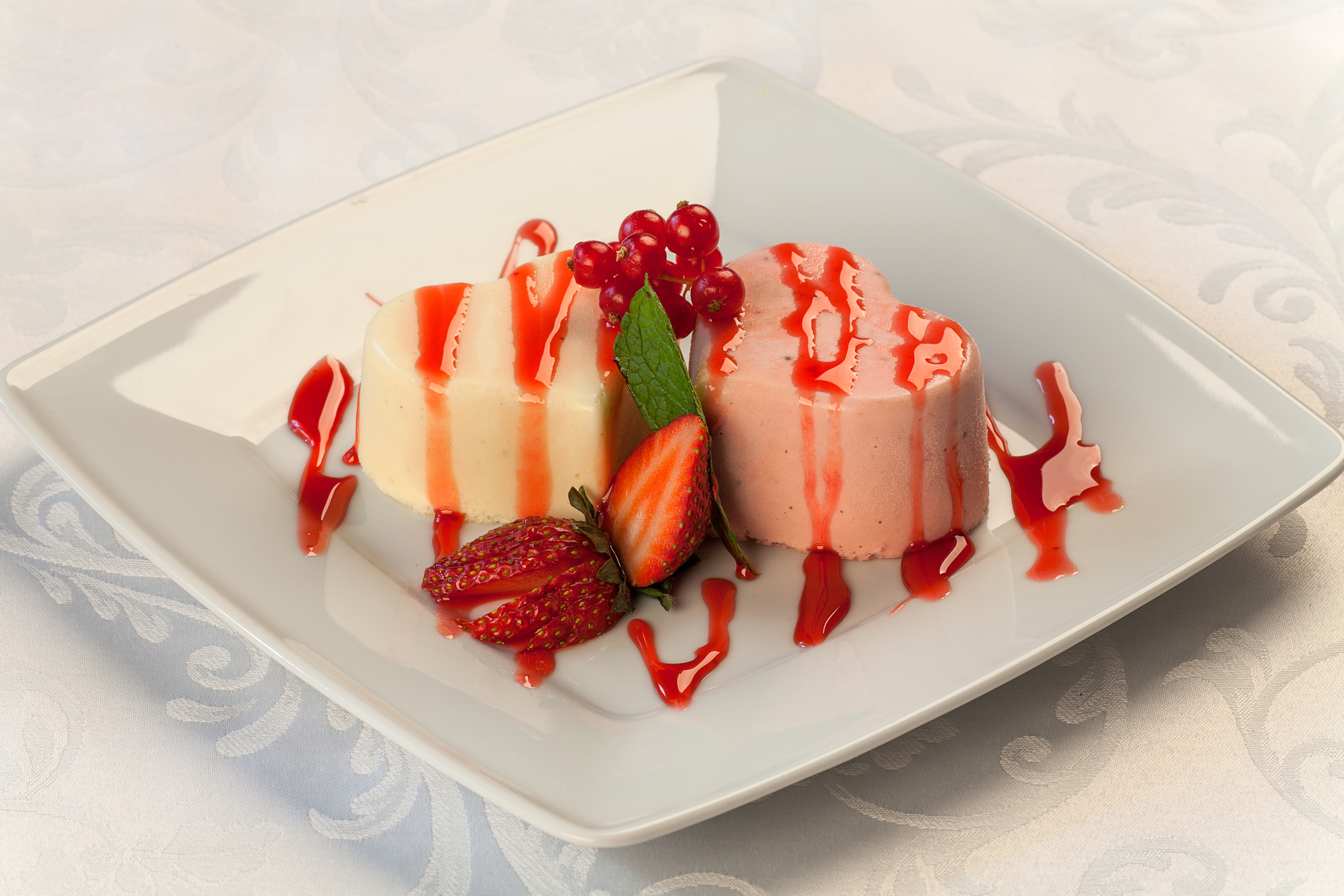 healthy eating, serving size, cream, high angle view, shaped, sweets, japanese food, fruit, no people, ready-to-eat, still life, indulgence, temptation, HD Wallpaper