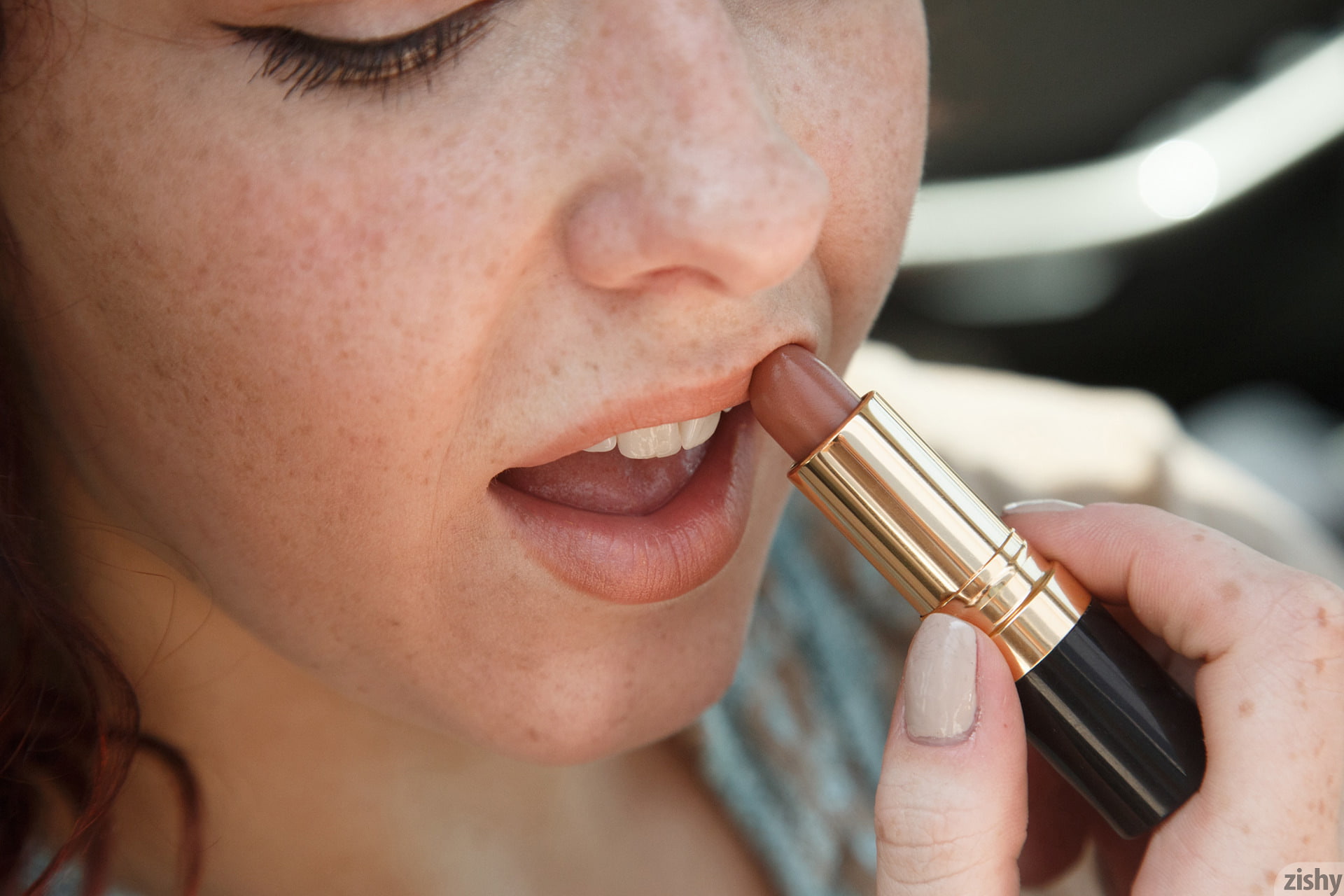 freckles, lipstick, zishy, Spencer Bisson, 1080P, HD Wallpaper