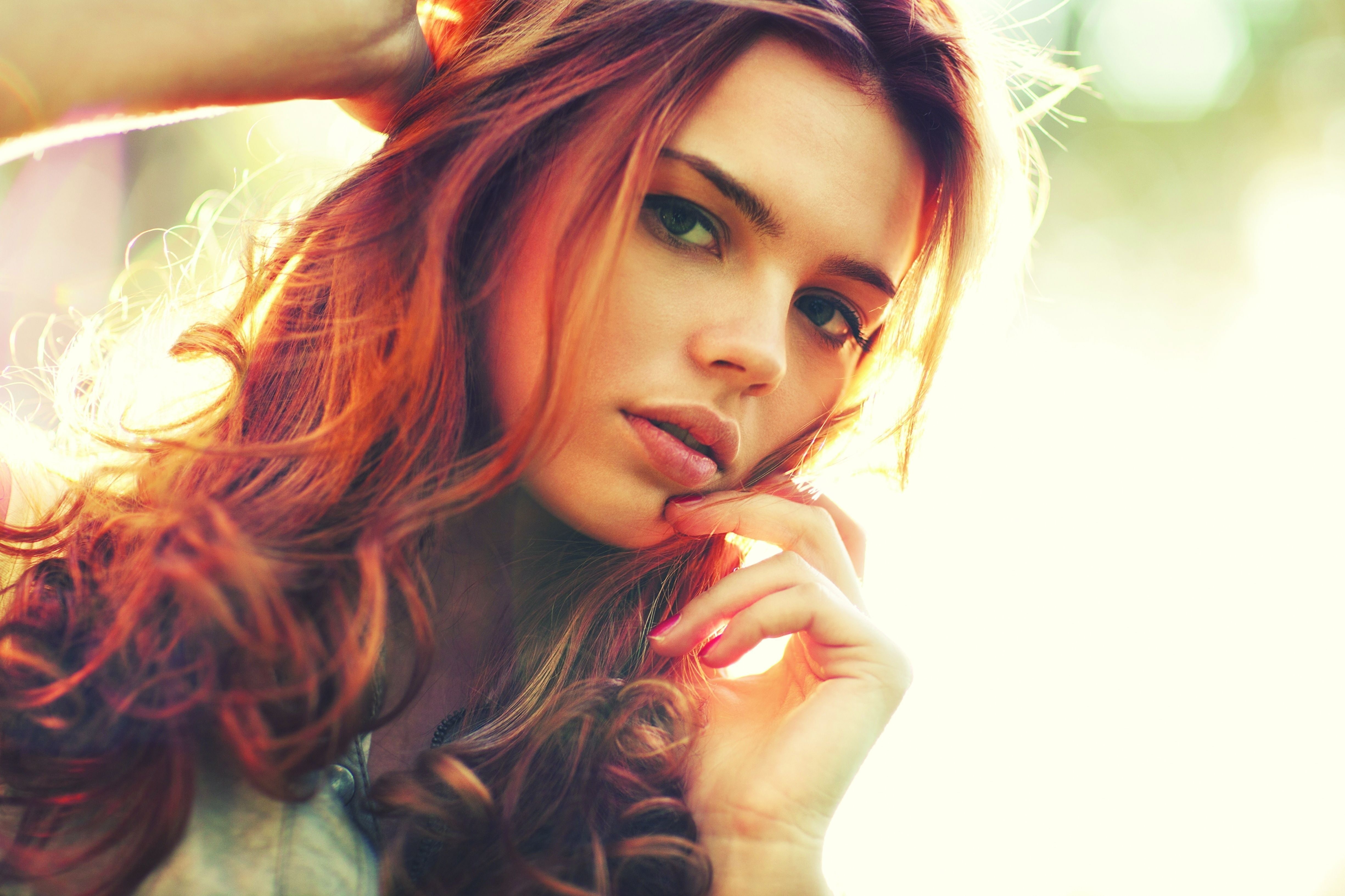 model, 4K, simple background, face, women, redhead, hands on head, HD Wallpaper