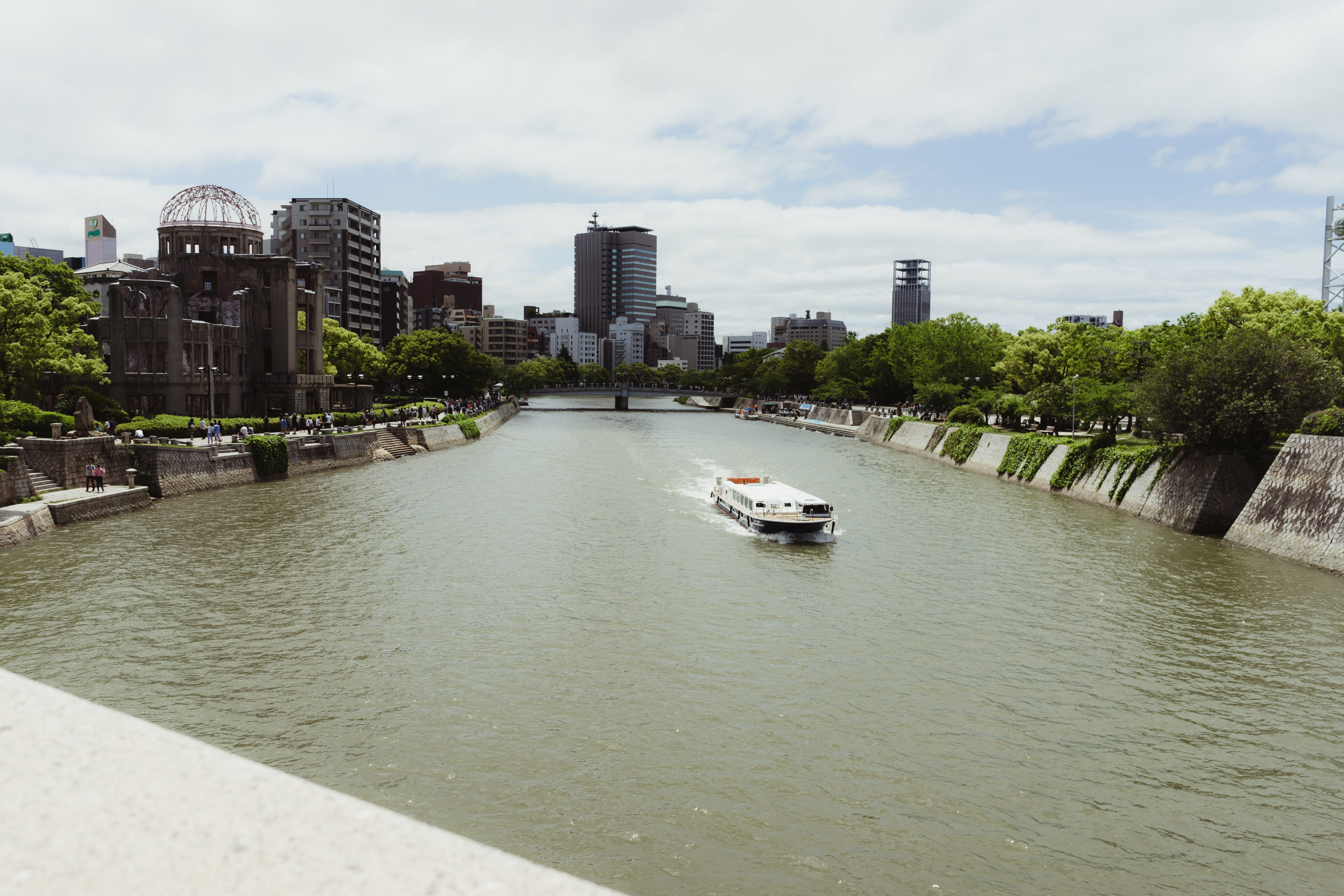 5K, cityscape, nautical vessel, city, hiroshima, architecture, cloud - sky, waterfront, sky, nature, japan, building exterior, office building exterior, HD Wallpaper