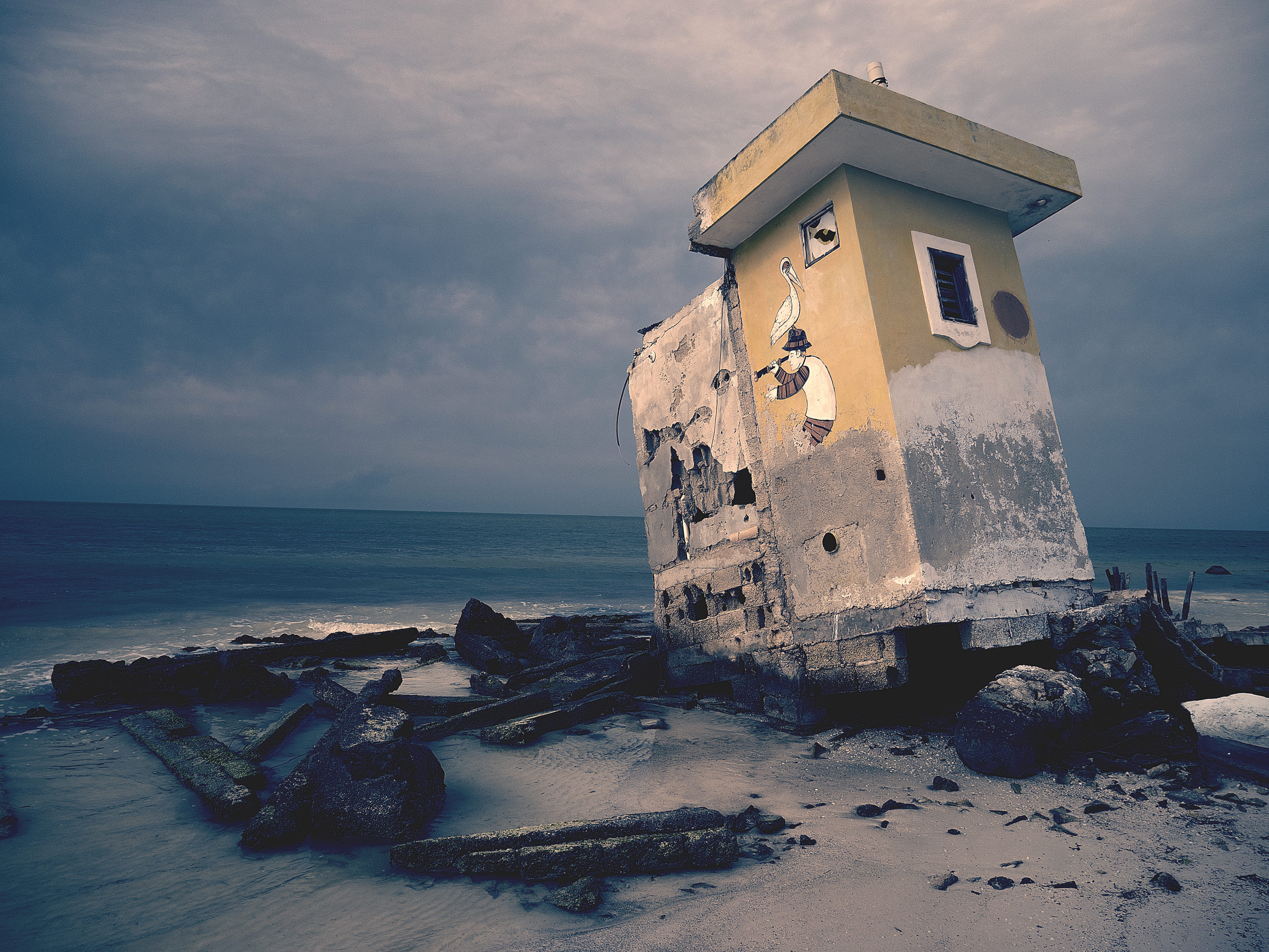 rock, beach, coast, lighthouse, color Image, gray, land, coastline, seashore, sea, no People, beauty in nature, scenics - nature, water, guidance, built structure, HD Wallpaper