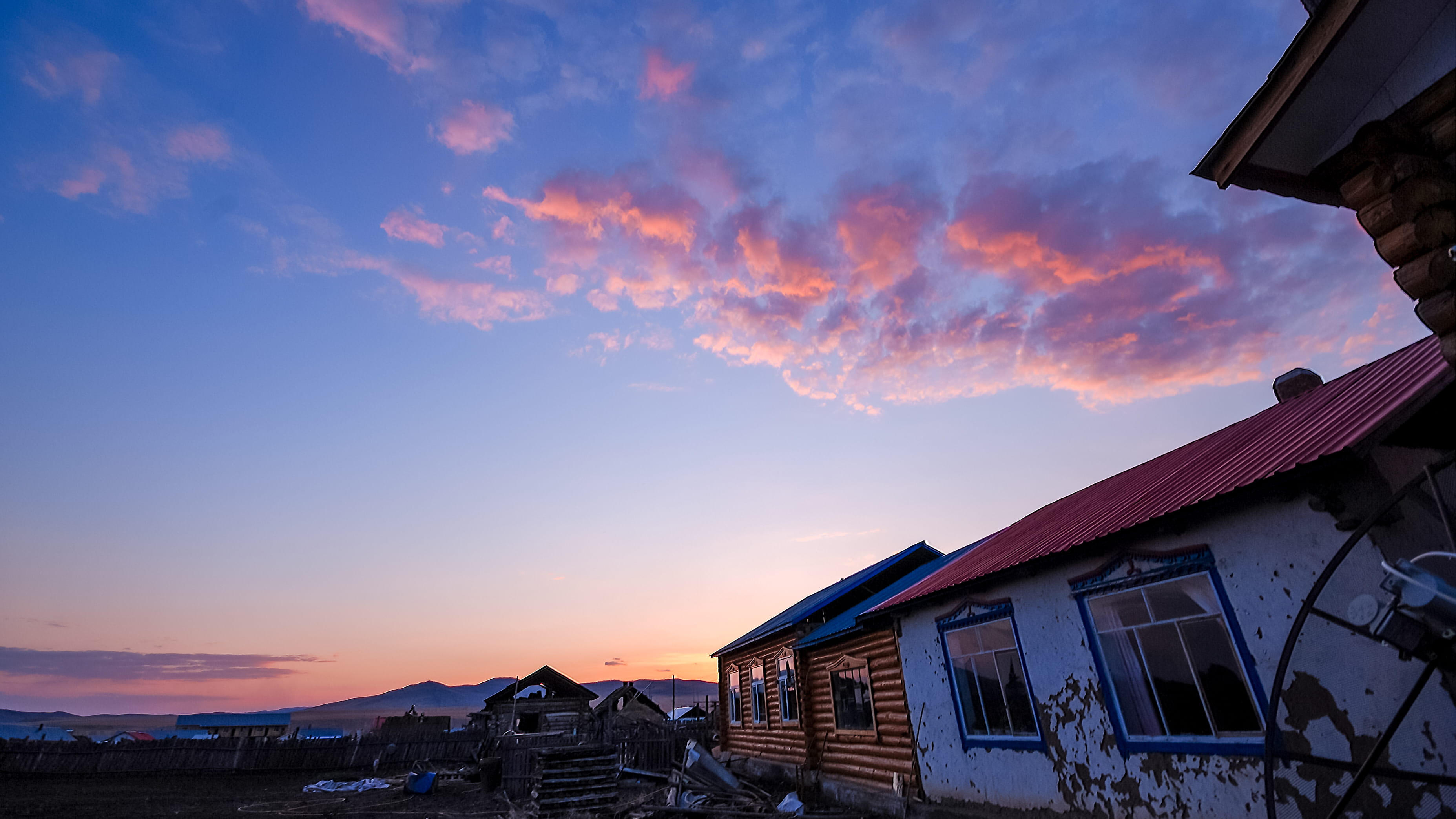 housing, 2K, hut, low angle view, horizon, row house, country, human, cabin, sunset, gradient, built structure, cloud, sky, nature, roof, building, romantic sky, HD Wallpaper