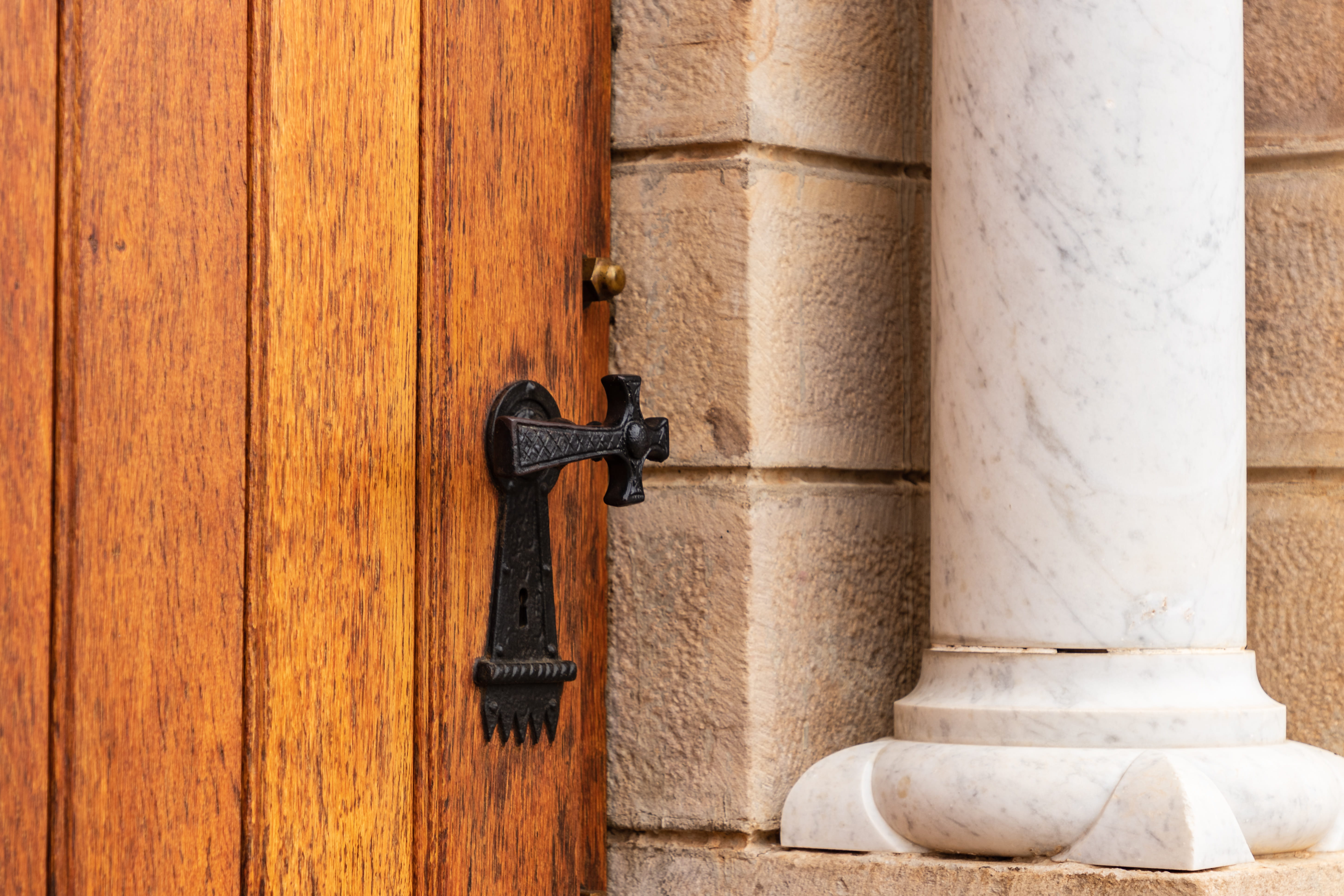 slate, water, key, 5K, handle, door, art, security, entrance, architectural column, sliding door, day, banister, wood - material, closed, indoors, outdoors, HD Wallpaper