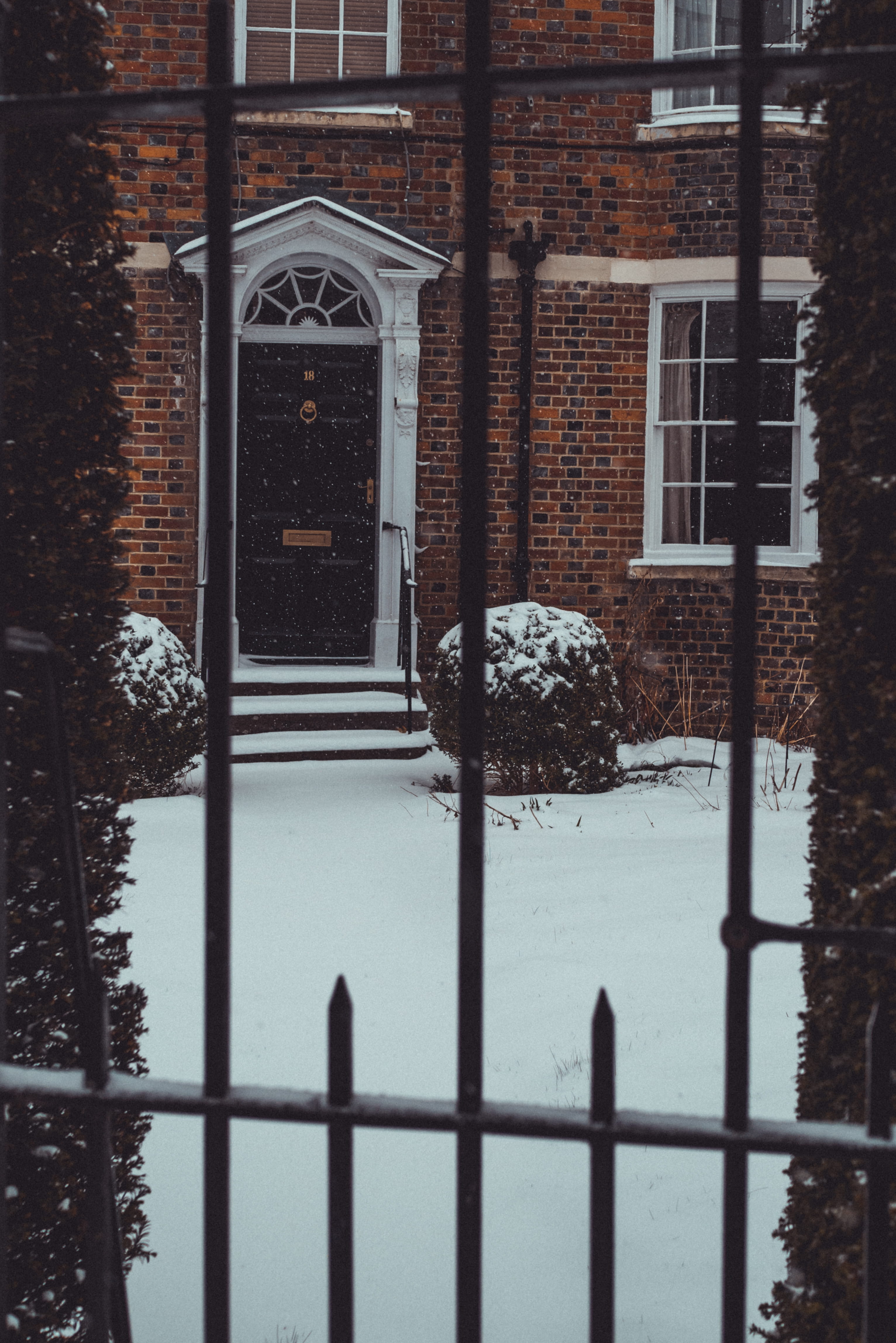 covering, outdoors, old, english, entrance, building, orange, 4K, metal, cold temperature, gate, covered, no people, united kingdom, ice, brick, black, Phone HD Wallpaper