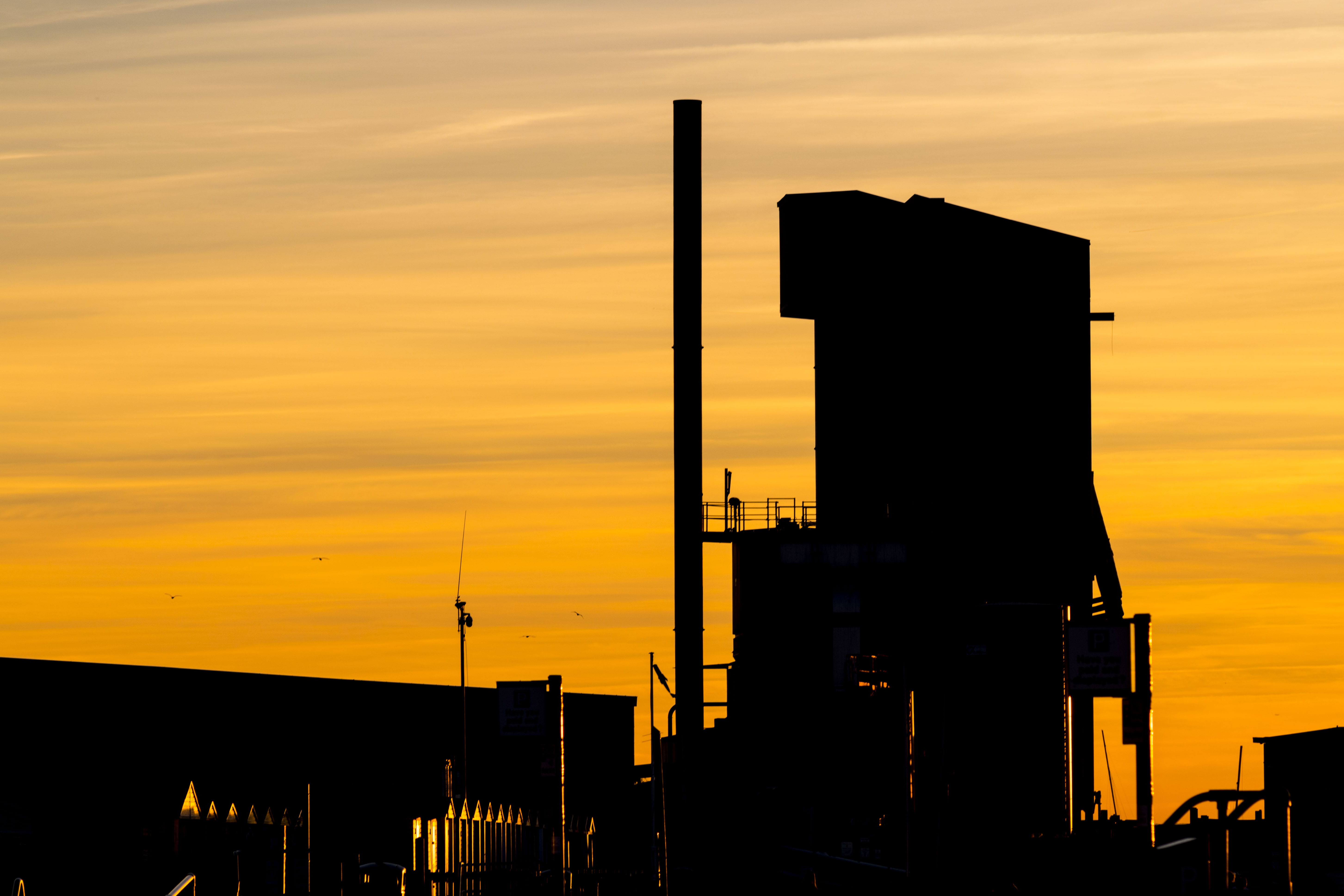 nature, cloud - sky, screen, building exterior, fence, stand, sky, city, yellow, industry, silhouette, tarmac, industrial equipment, 5K, architecture, HD Wallpaper