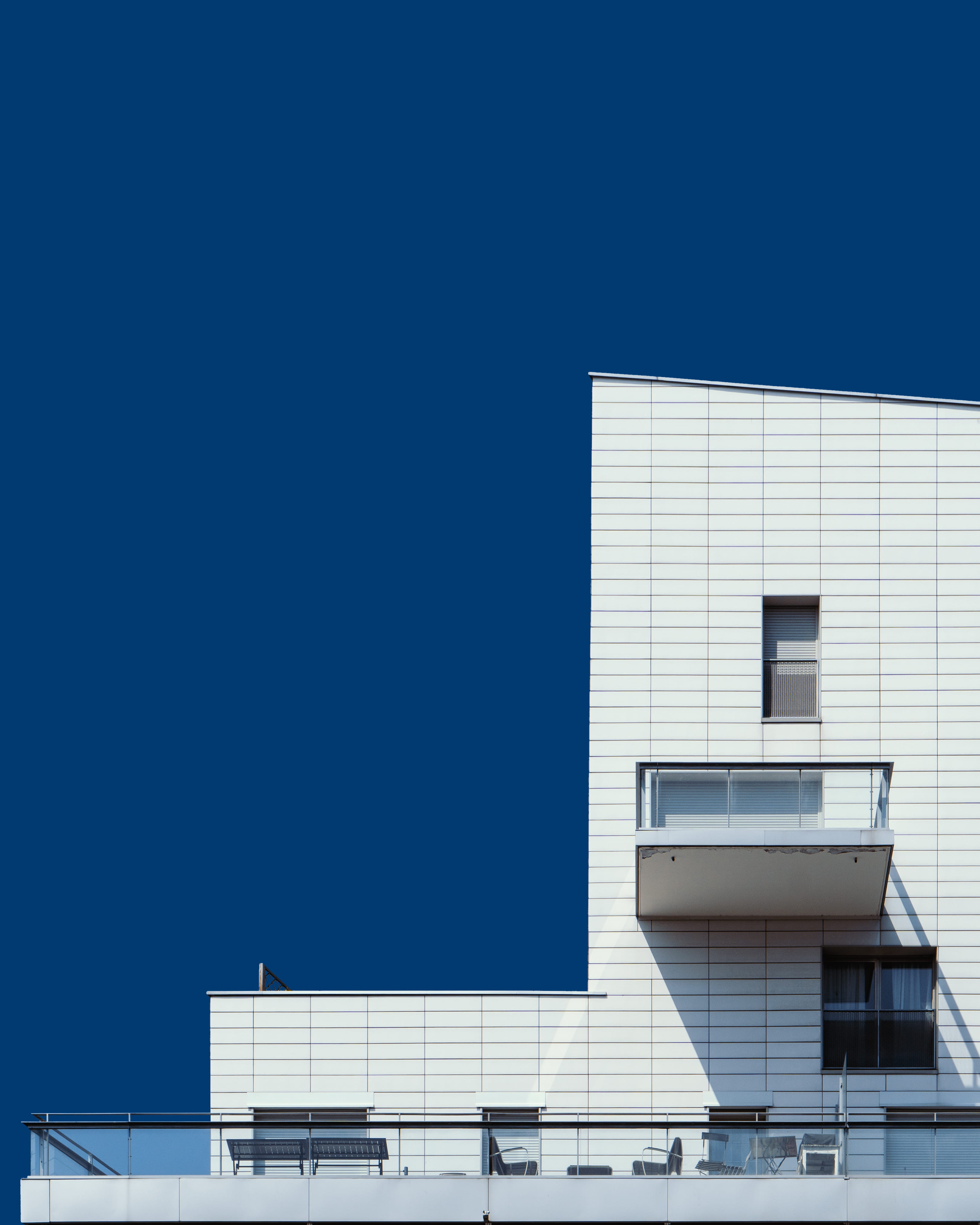 home decor, outdoors, high rise, condo, nature, 4K, sky, built structure, office, window, architecture, building exterior, building, office building exterior, Phone HD Wallpaper