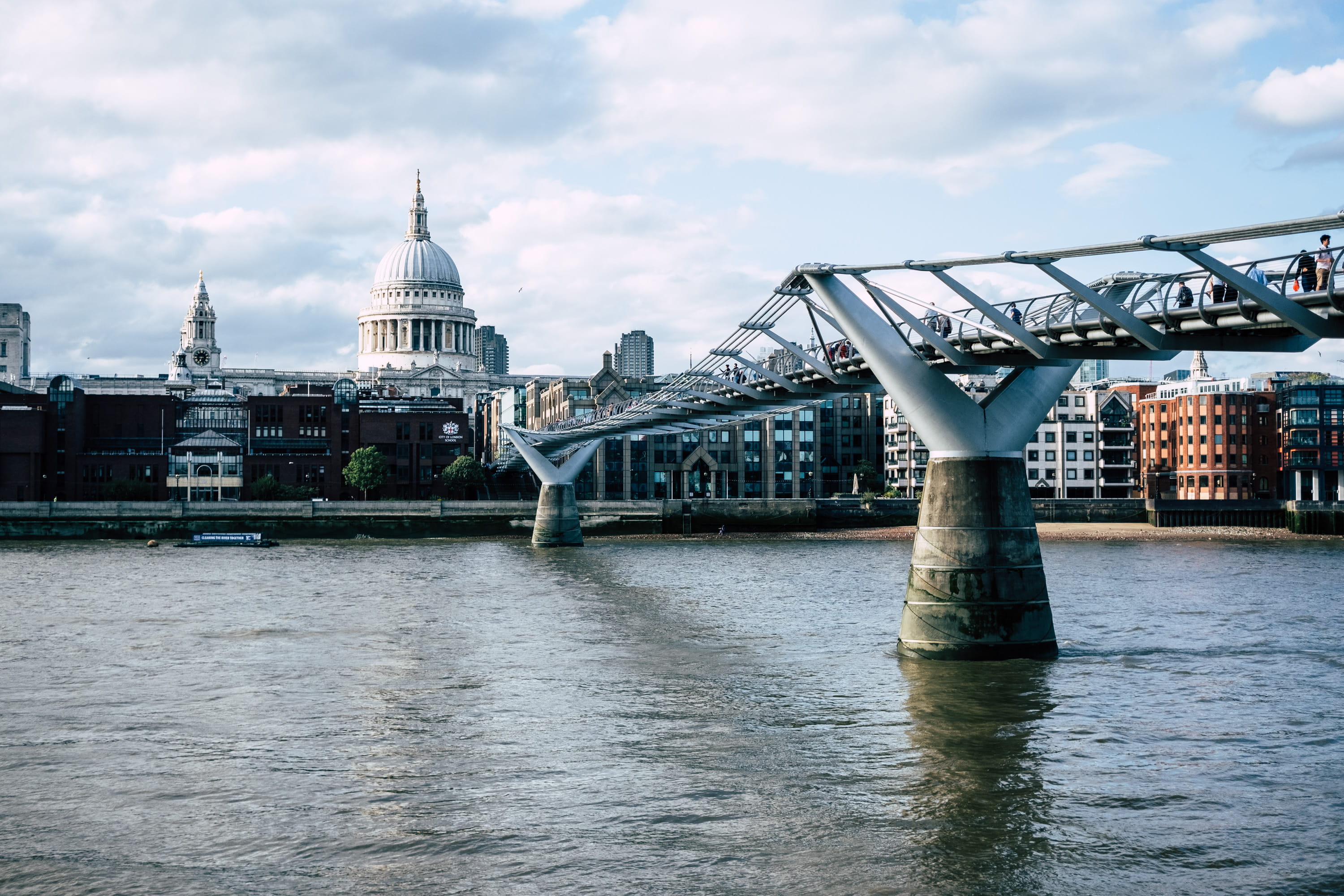 building exterior, cloud - sky, worship, photography, spire, united kingdom, day, city, london, 2K, sky, water, architecture, building, bridge - man made structure, HD Wallpaper