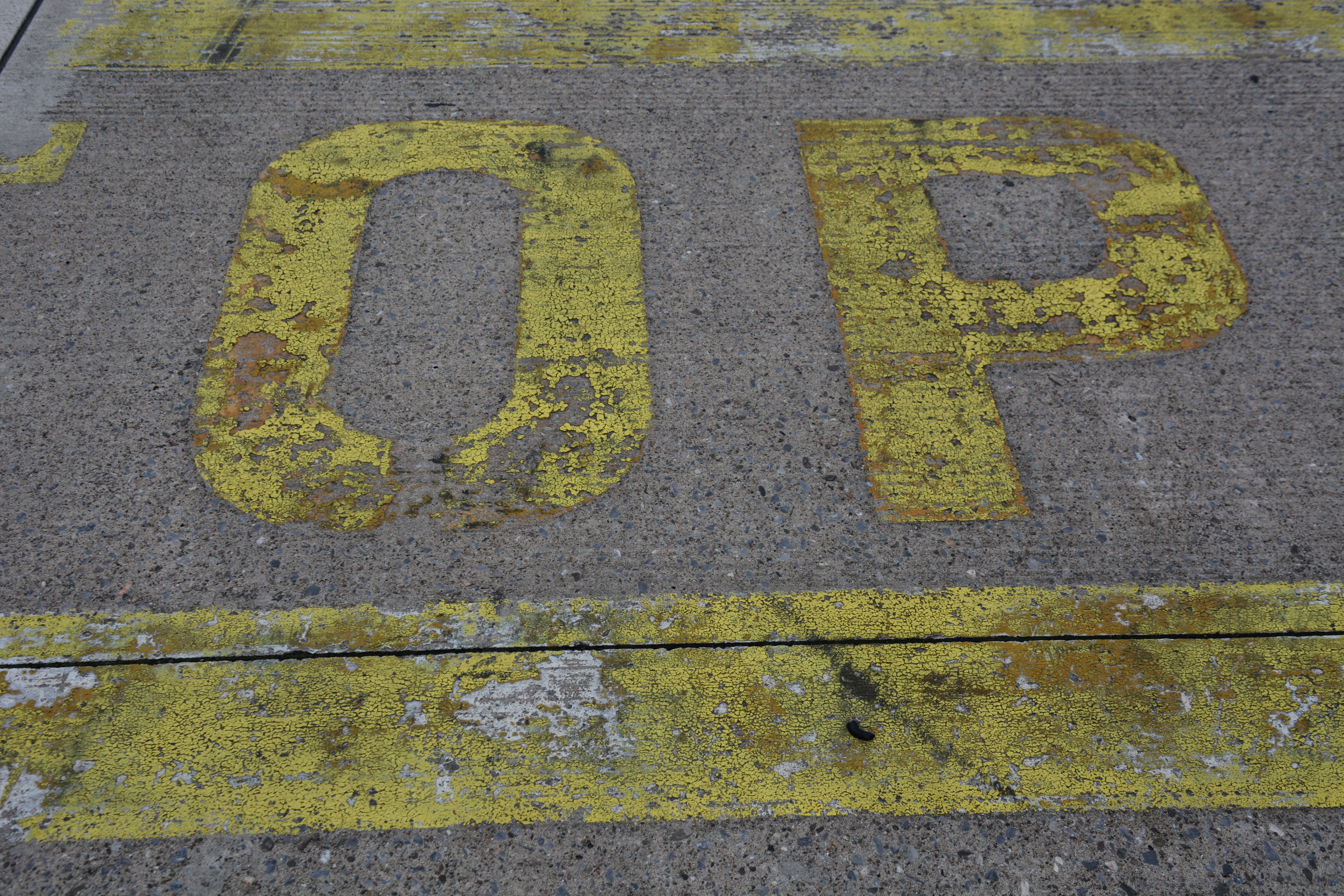 message, close-up, transportation, sign, city, information, communication, airfield, text, number, capital letter, road, taxi, high angle view, street, HD Wallpaper
