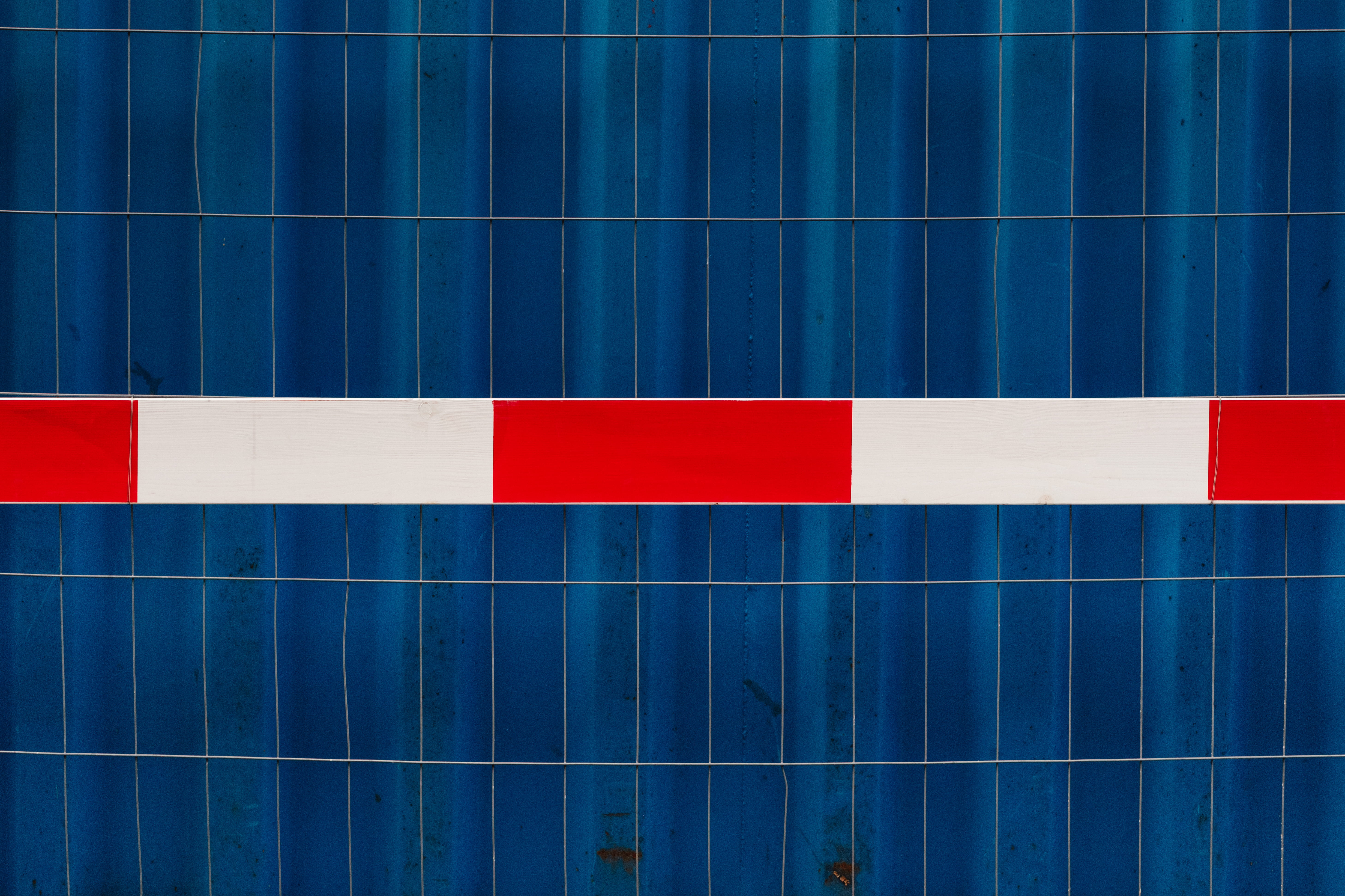 outdoors, flag, building exterior, construction, architecture, close-up, striped, fencing, rectangle, white, multi colored, minimalism, red, reflection, HD Wallpaper