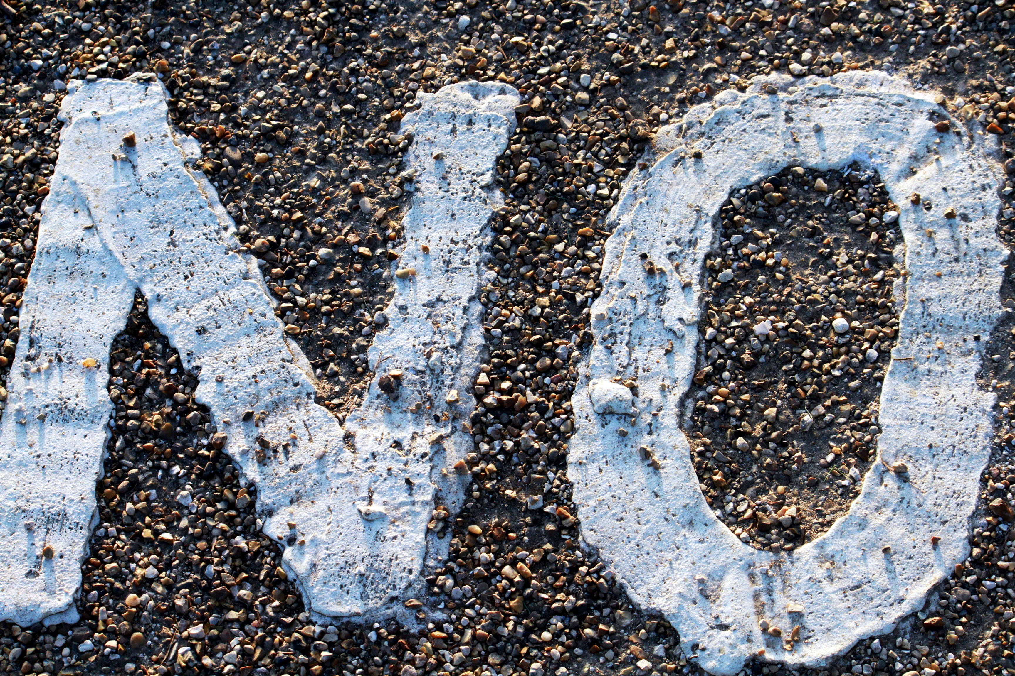 tarmac, forbid, textured, white, communication, transportation, full frame, concrete, road, backgrounds, close-up, grey, outdoors, city, guidance, restrict, HD Wallpaper