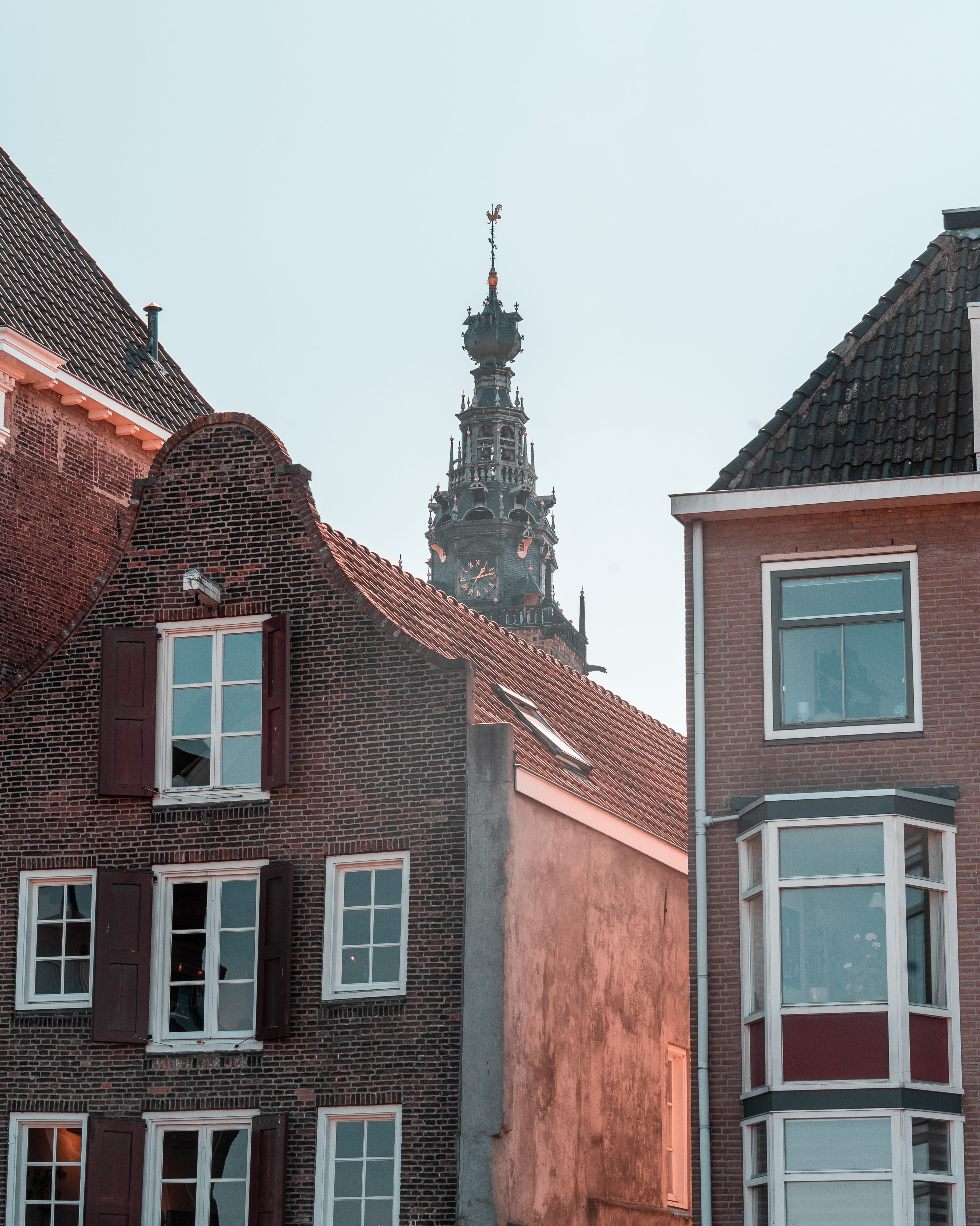 day, tile roof, nederland, home decor, tower, 4K, old, building, religion, curtain, nijmegen, built structure, nature, residential district, spire, stevenskerk, Phone HD Wallpaper