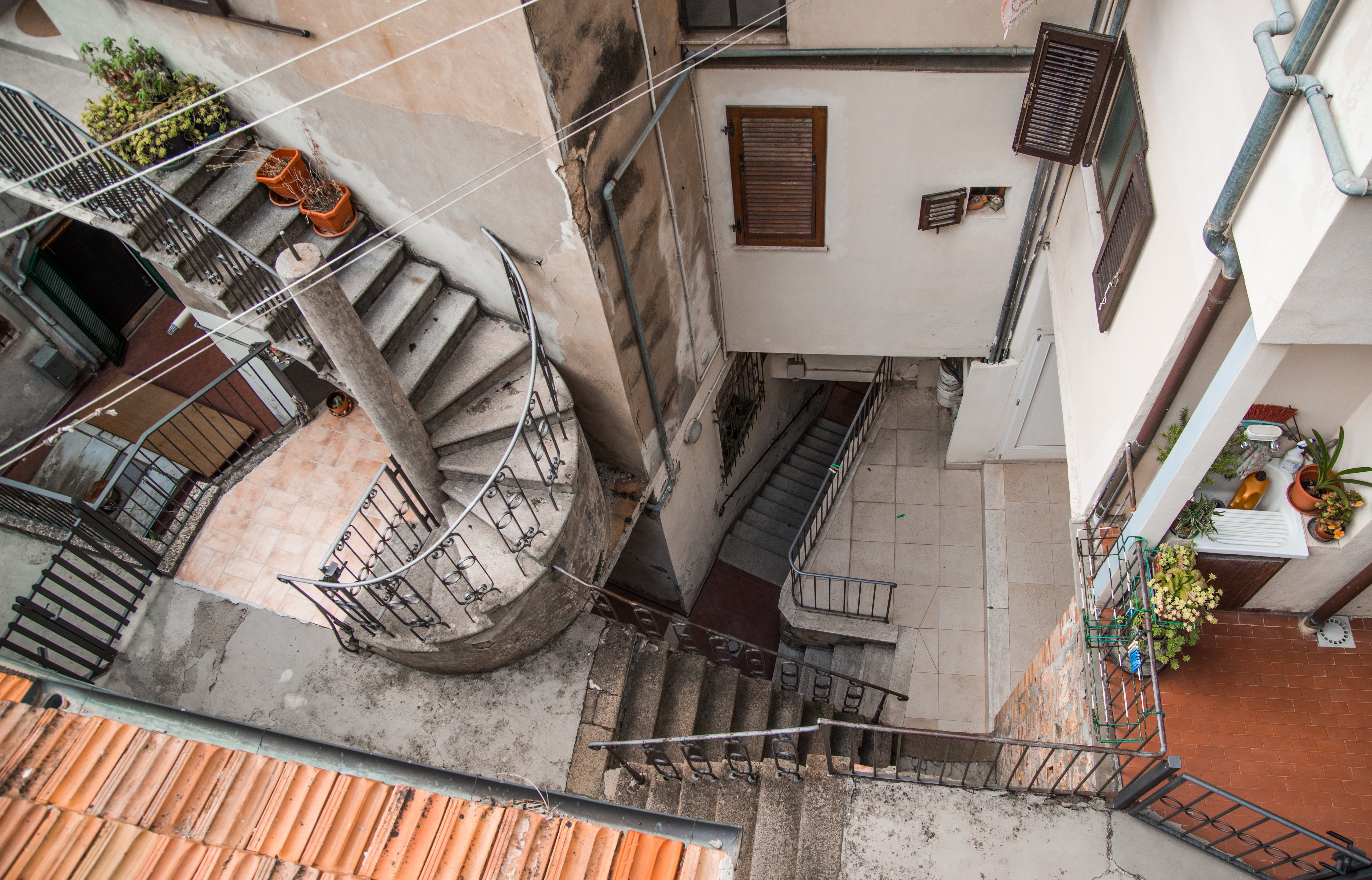 step, wall - building feature, aerial, climb, windows, staircase, buldings, window, round, nature, 5K, railing, high angle view, stairs, outdoors, building, HD Wallpaper