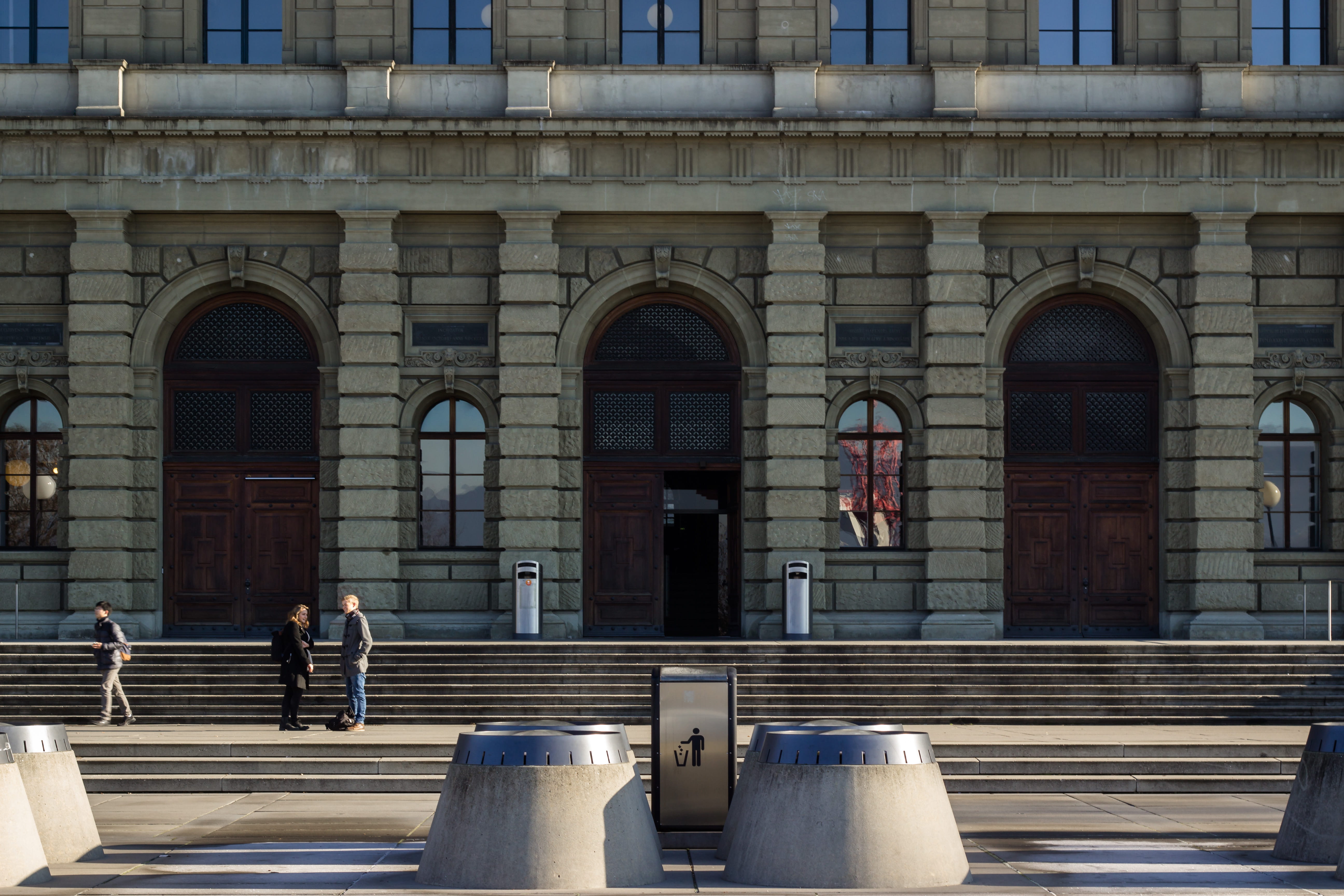 zürich, entrance, women, building, the past, city, built structure, architecture, building exterior, switzerland, old, men, arch, university, 5K, day, HD Wallpaper