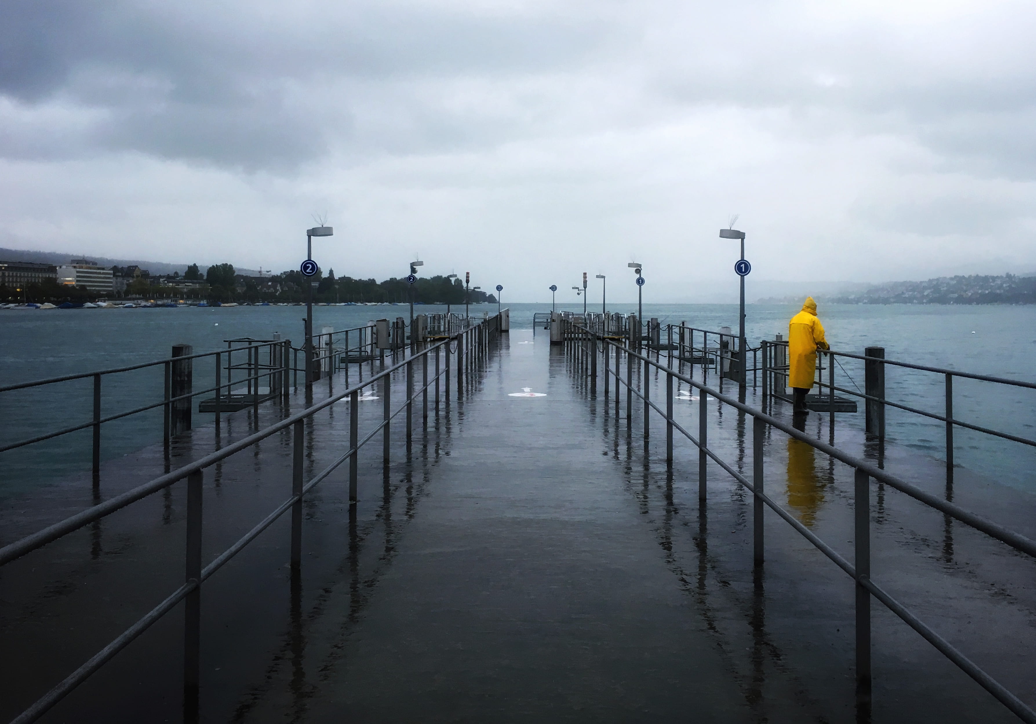 built structure, switzerland, scenics - nature, sea, post, cloud - sky, 2K, street light, zurich, beauty in nature, day, zürich bürkliplatz, lake of zurich, HD Wallpaper