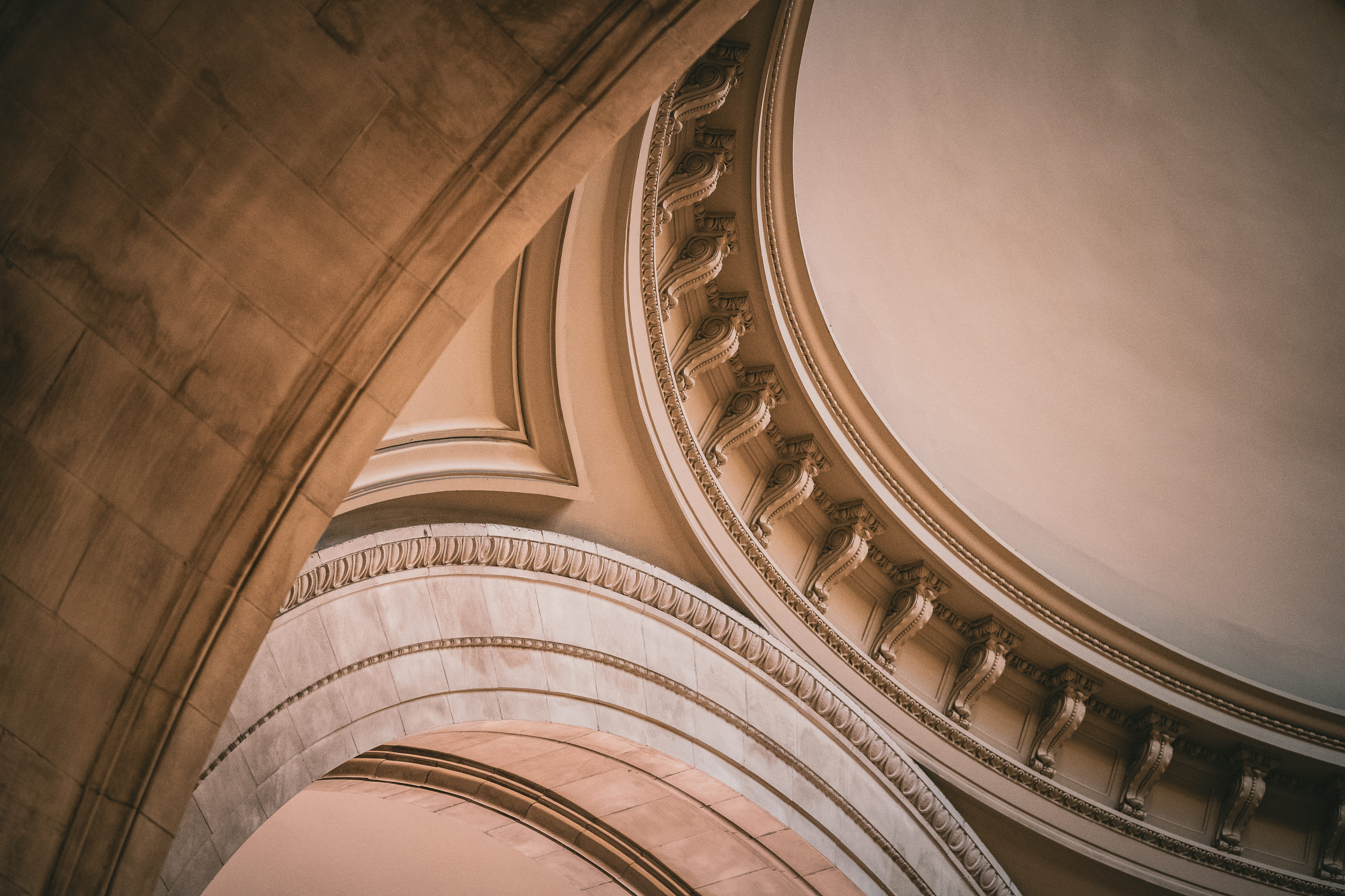 indoors, vault ceiling, classical style, the past, architecture, lighting, banister, curve, campus, ornate, room, building exterior, oval, office building, HD Wallpaper