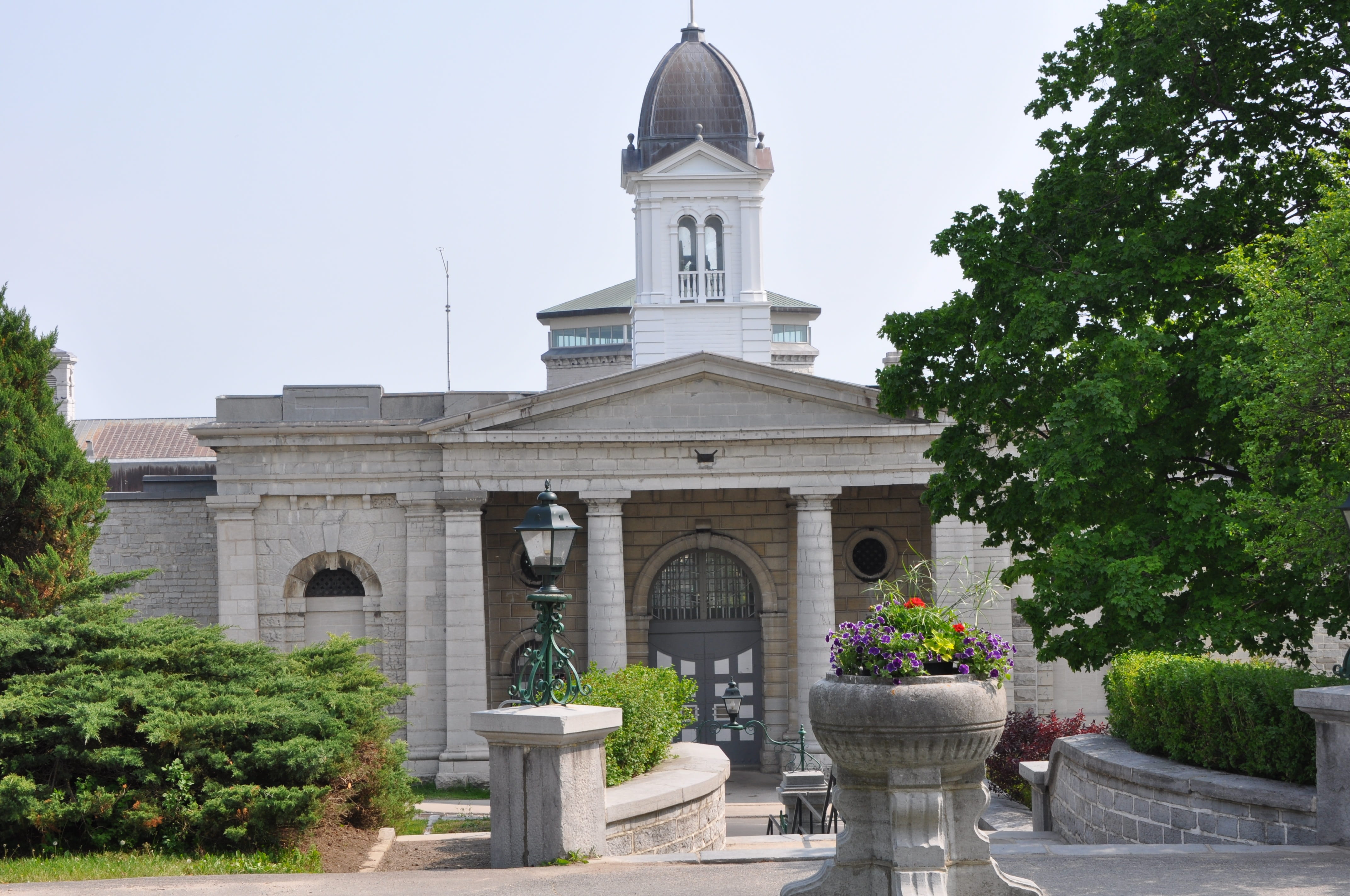 spirituality, built structure, arch, building, day, history, nature, plant, tree, place of worship, ontario, sky, Kingston Penitentiary, travel destinations, HD Wallpaper