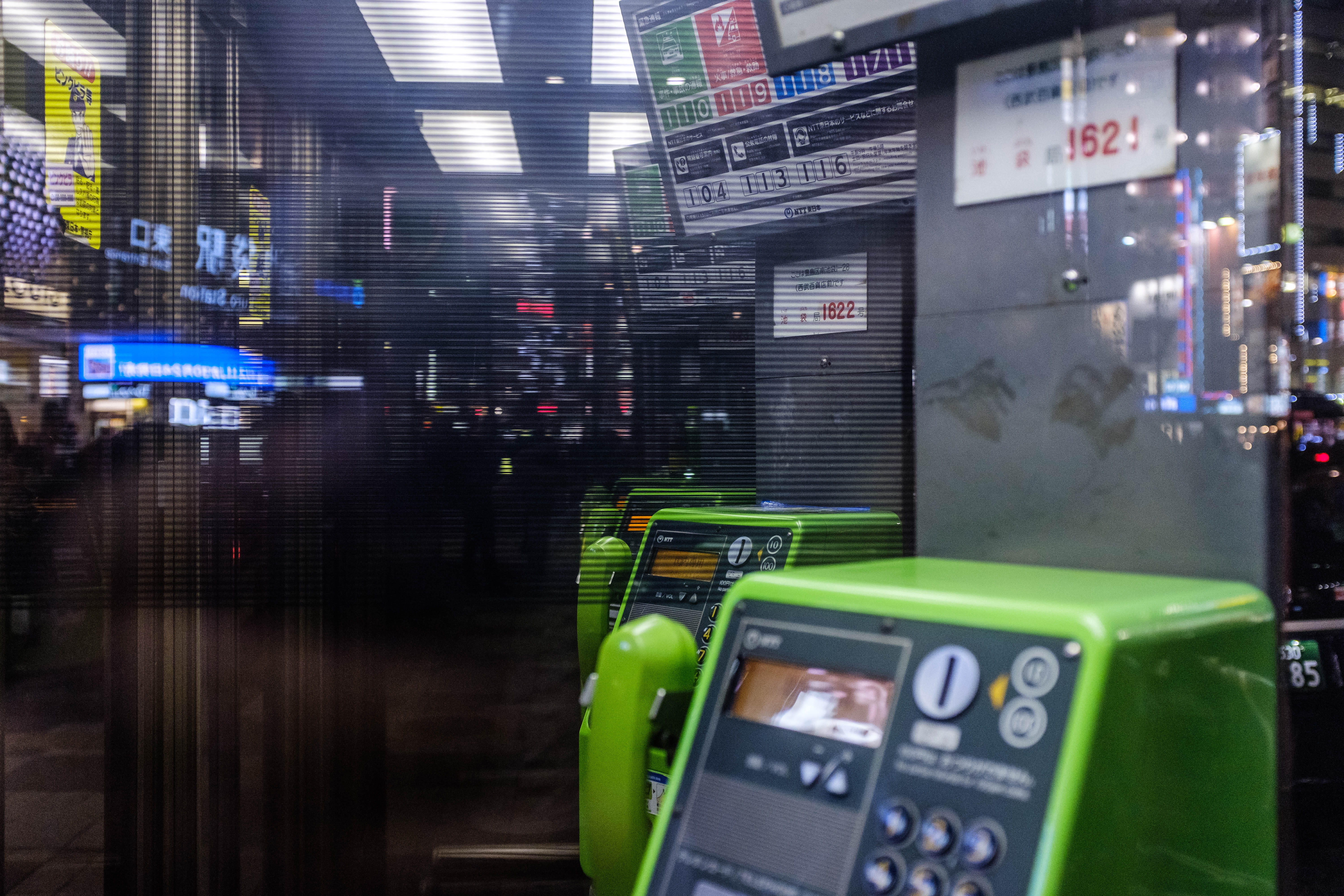 connection, wheel, lcd screen, telephone, technology, 5K, computer equipment, sphere, crypt, street, monitor, arcade game machine, car, shelf, light, no people, HD Wallpaper