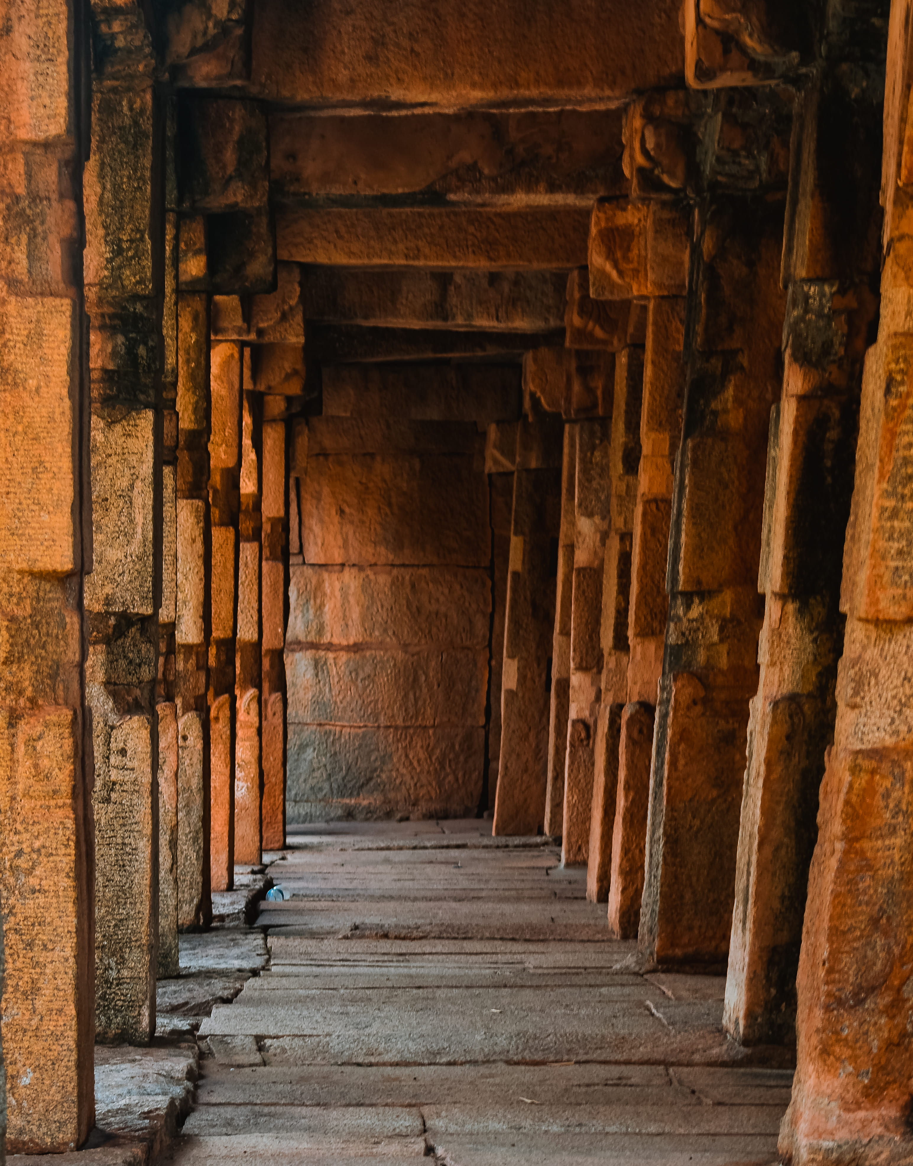 corridor, walkway, path, architecture, architectural column, pier, ancient, ancient civilization, slate, the way forward, housing, the past, port, indoors, Phone HD Wallpaper