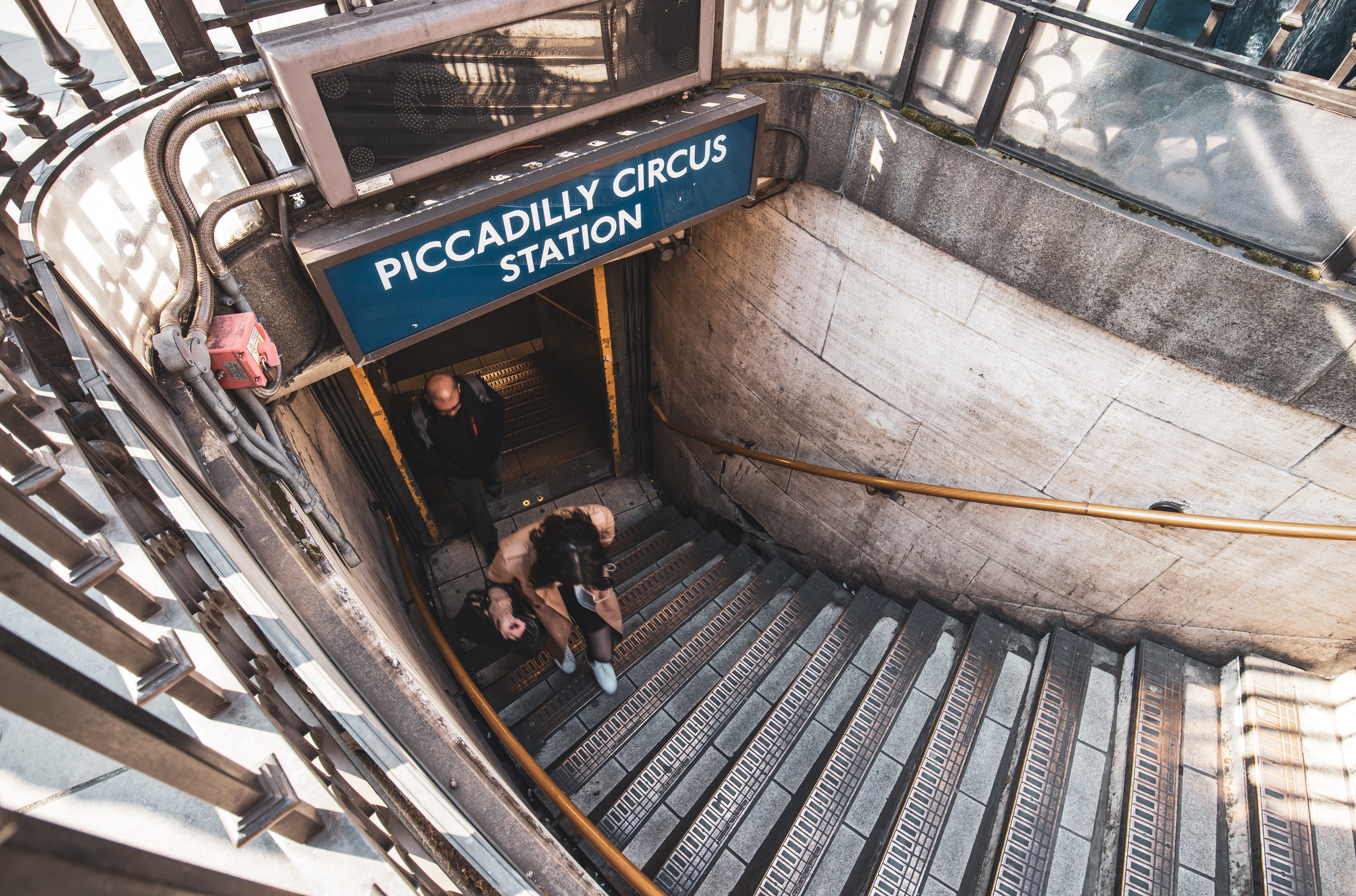 day, lifestyles, people, built structure, vehicle, group of people, women, steps and staircases, train track, communication, subway, mode of transportation, HD Wallpaper