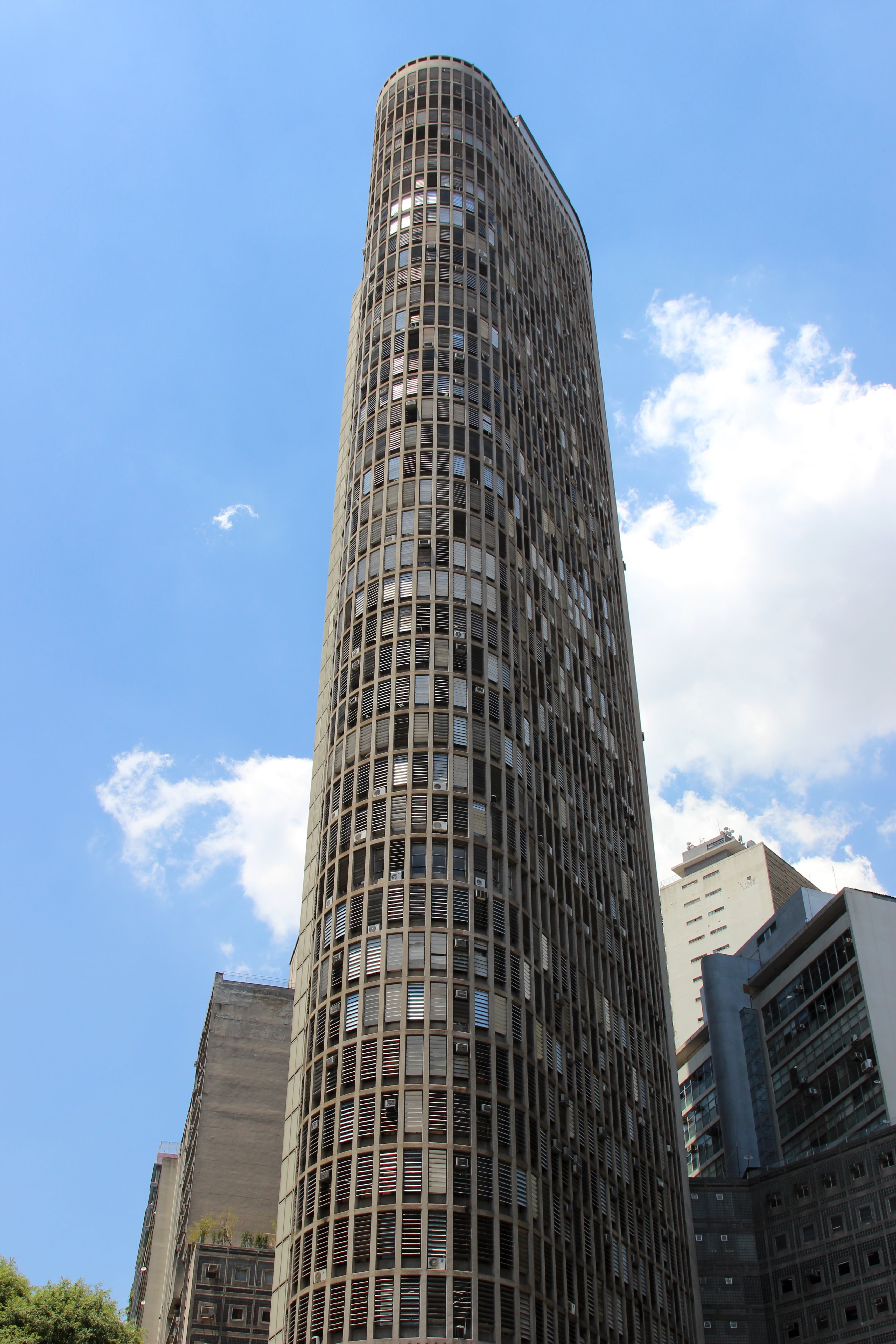 são paulo, high, buildings, skyscraper, tall building, tourist point, skyscrapper, sky, old center, tall - high, outdoors, apartment, window, sunlight, Phone HD Wallpaper