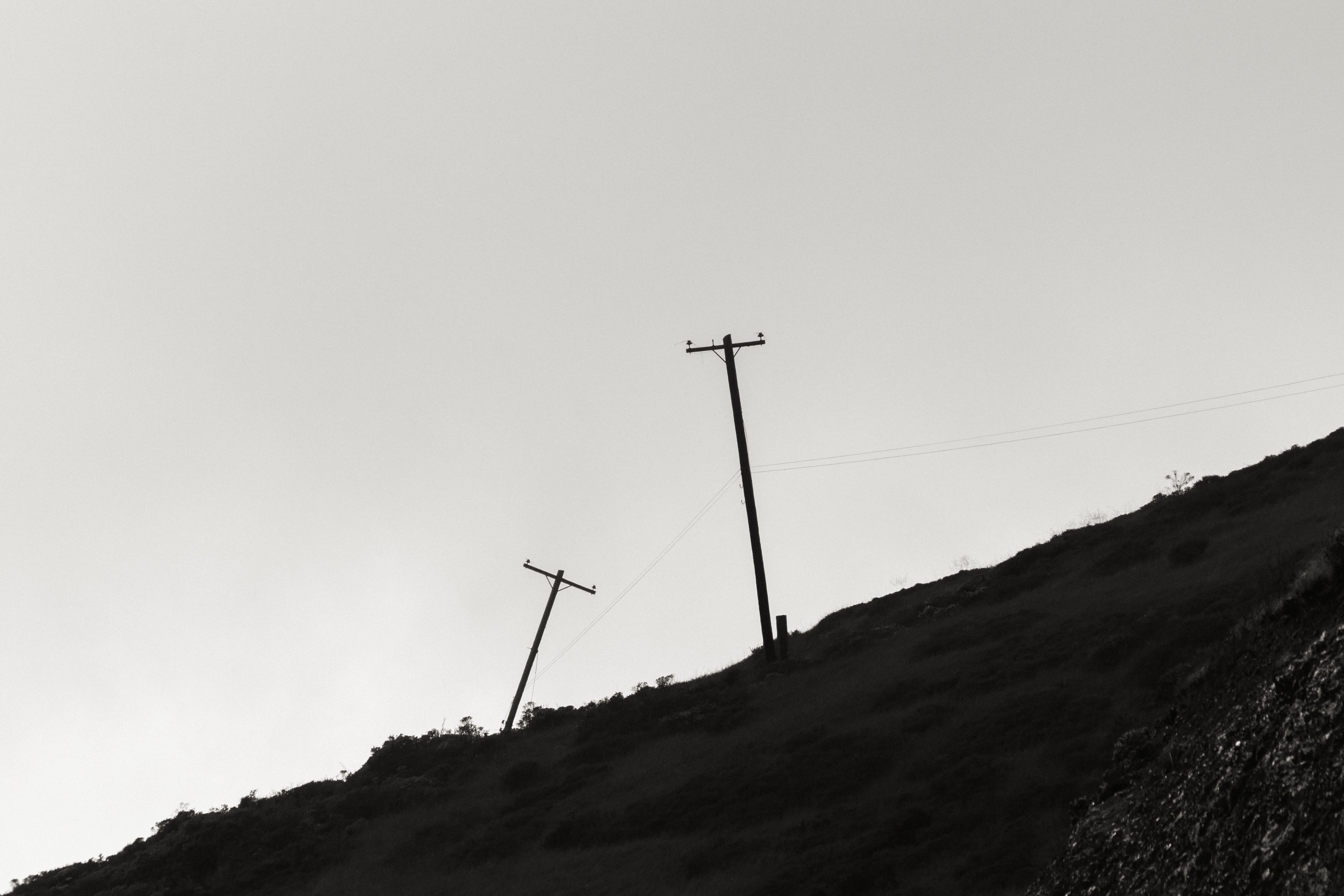 black and white, no people, pole, land, day, antenna - aerial, usa, battery spencer, connection, beauty in nature, 5K, marin, tranquil scene, communication, HD Wallpaper