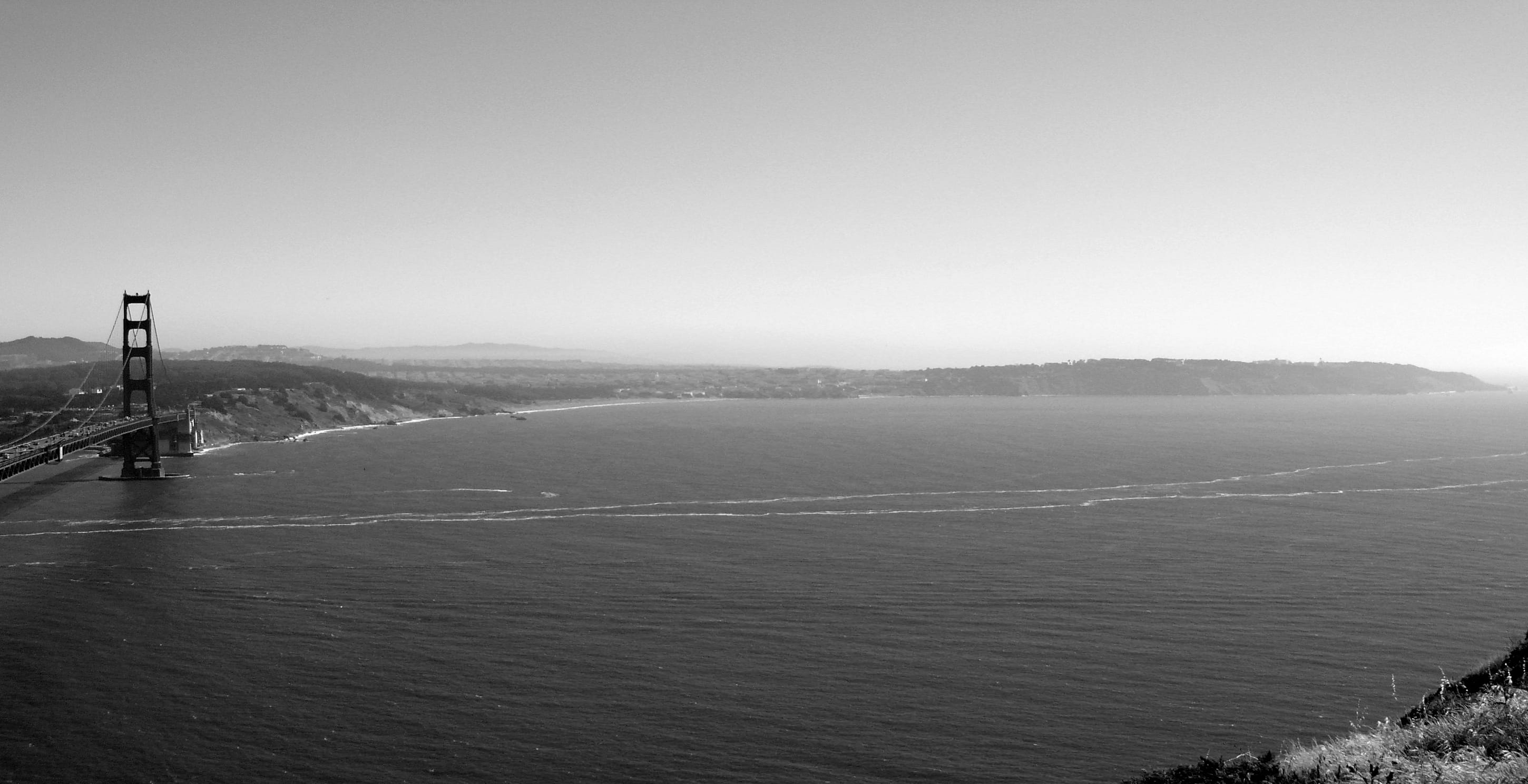wide, copy space, outdoors, bridge, nature, beauty in nature, bw, ships, no people, environment, mountain, black and white, golden gate, marin headlands, HD Wallpaper