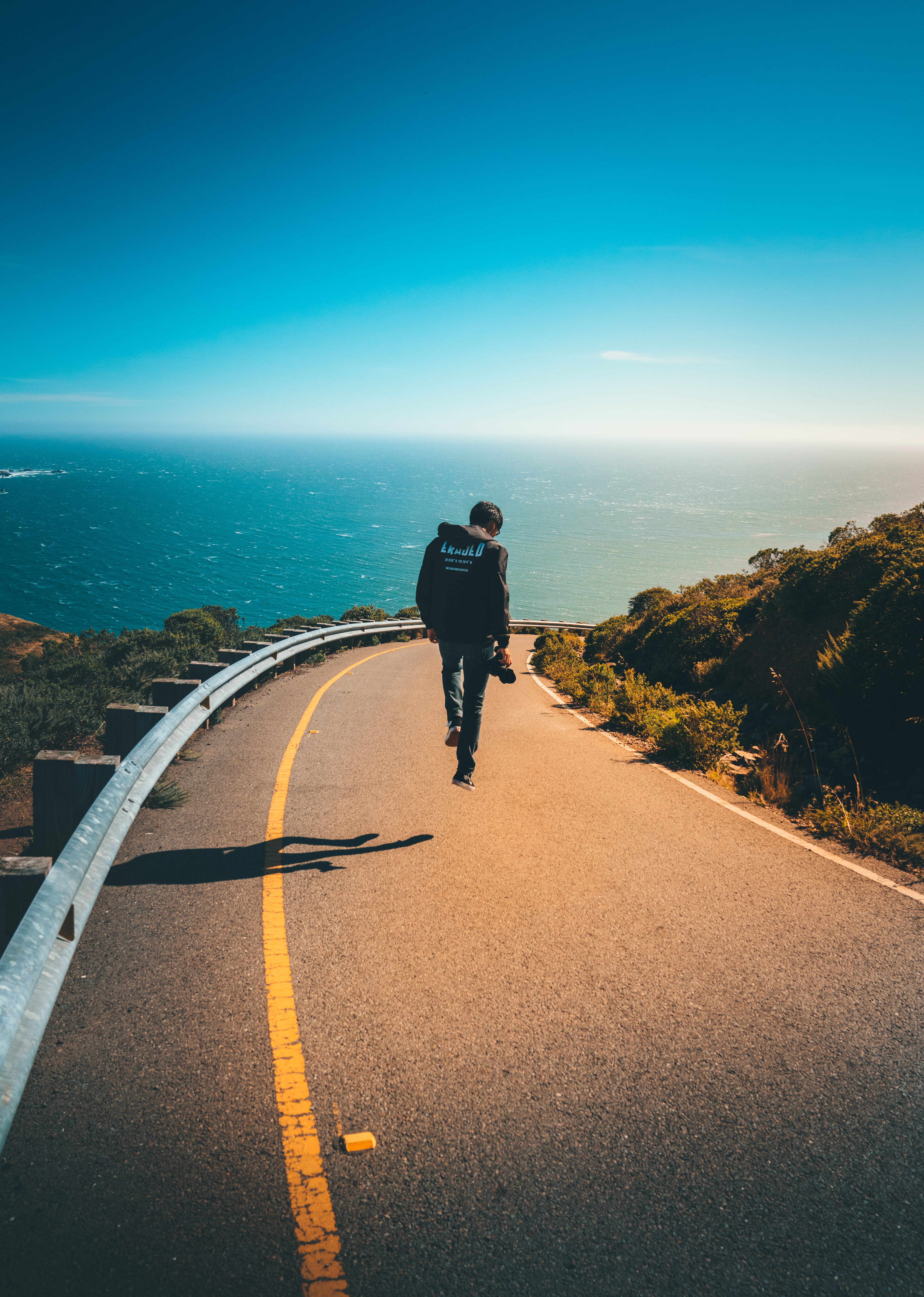 iphone, sea, moody, california, float, transportation, leisure activity, lifestyles, ocean, 5K, beach, road, android, horizon over water, men, Phone HD Wallpaper