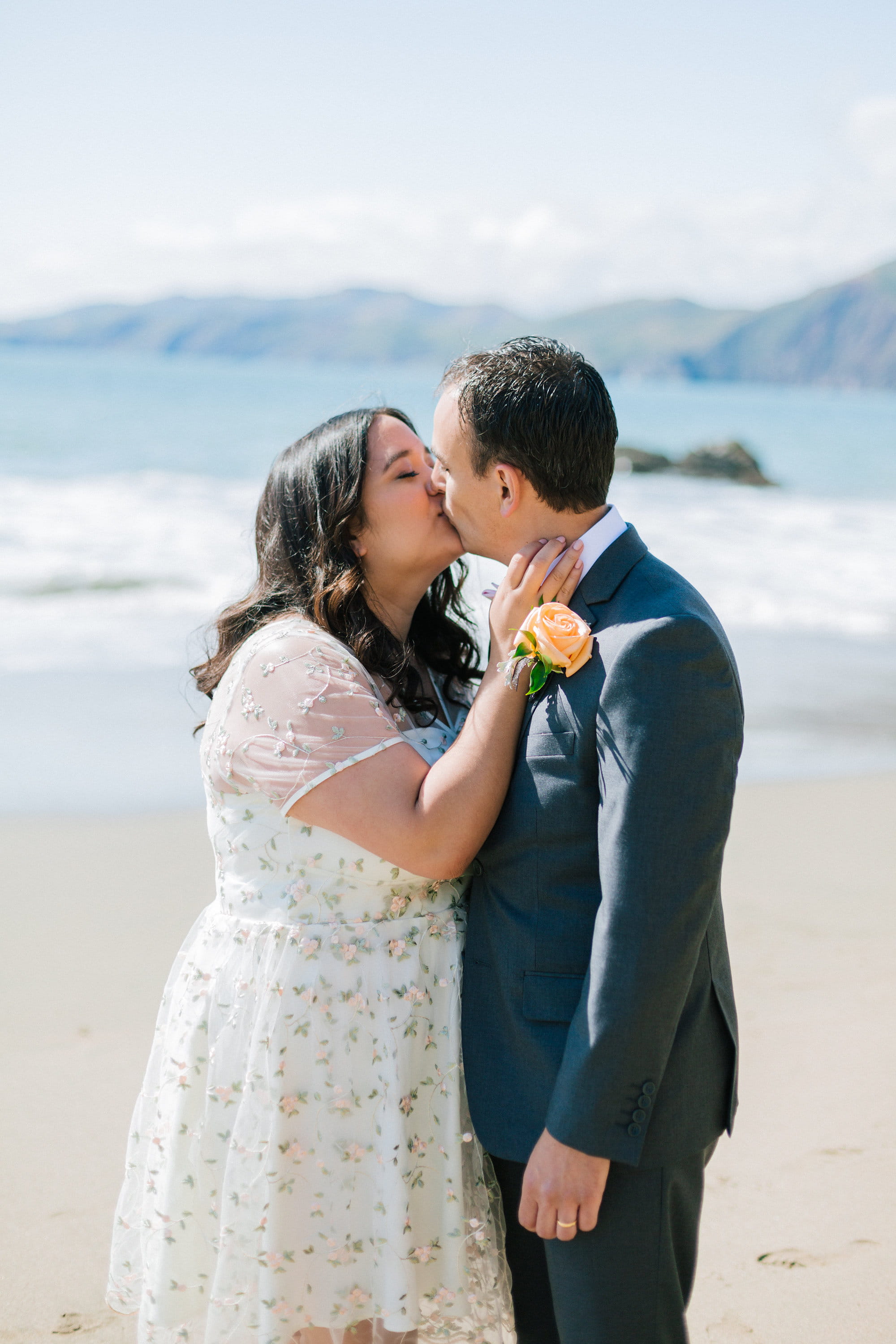 sea, san francisco, baker beach, love, three quarter length, women, tuxedo, positive emotion, dress, nature, wedding, water, 2K, kevin lanceplaine, land, Phone HD Wallpaper